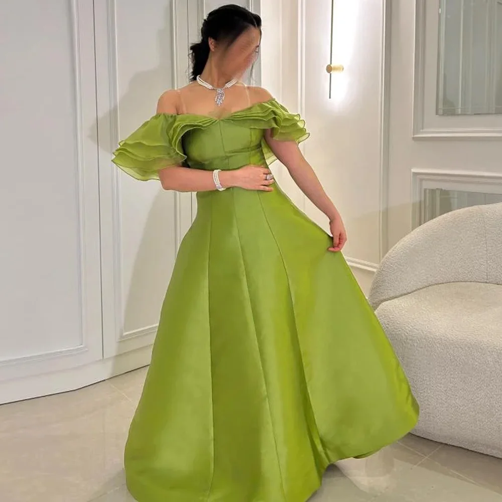 Простые зеленые атласные вечерние платья по индивидуальному заказу, высококачественное вечернее платье трапециевидной формы без бретелек, классическое платье знаменитости с открытыми плечами
Простые зеленые атласные вечерние платья по индивидуальному заказу, высококачественное вечернее платье трапециевидной формы без бретелек, классическое платье знаменитости с открытыми плечами