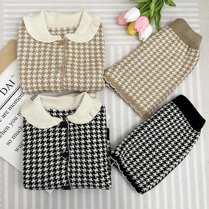 INS Spanish Baby Girls Grid Houndstooth Sweater Set Baby Shorts Cardigan Set Toddler Girl Cardigan Kids Clothes Eid Clothes
INS Spanish Baby Girls Grid Houndstooth Sweater Set Baby Shorts Cardigan Set Toddler Girl Cardigan Kids Clothes Eid Clothes
