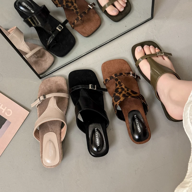 French-style Niche Wedge Flip-flops for Women Summer 2026 New Fashionable Skirt-matching High-end Toe-post Sandals
French-style Niche Wedge Flip-flops for Women Summer 2026 New Fashionable Skirt-matching High-end Toe-post Sandals