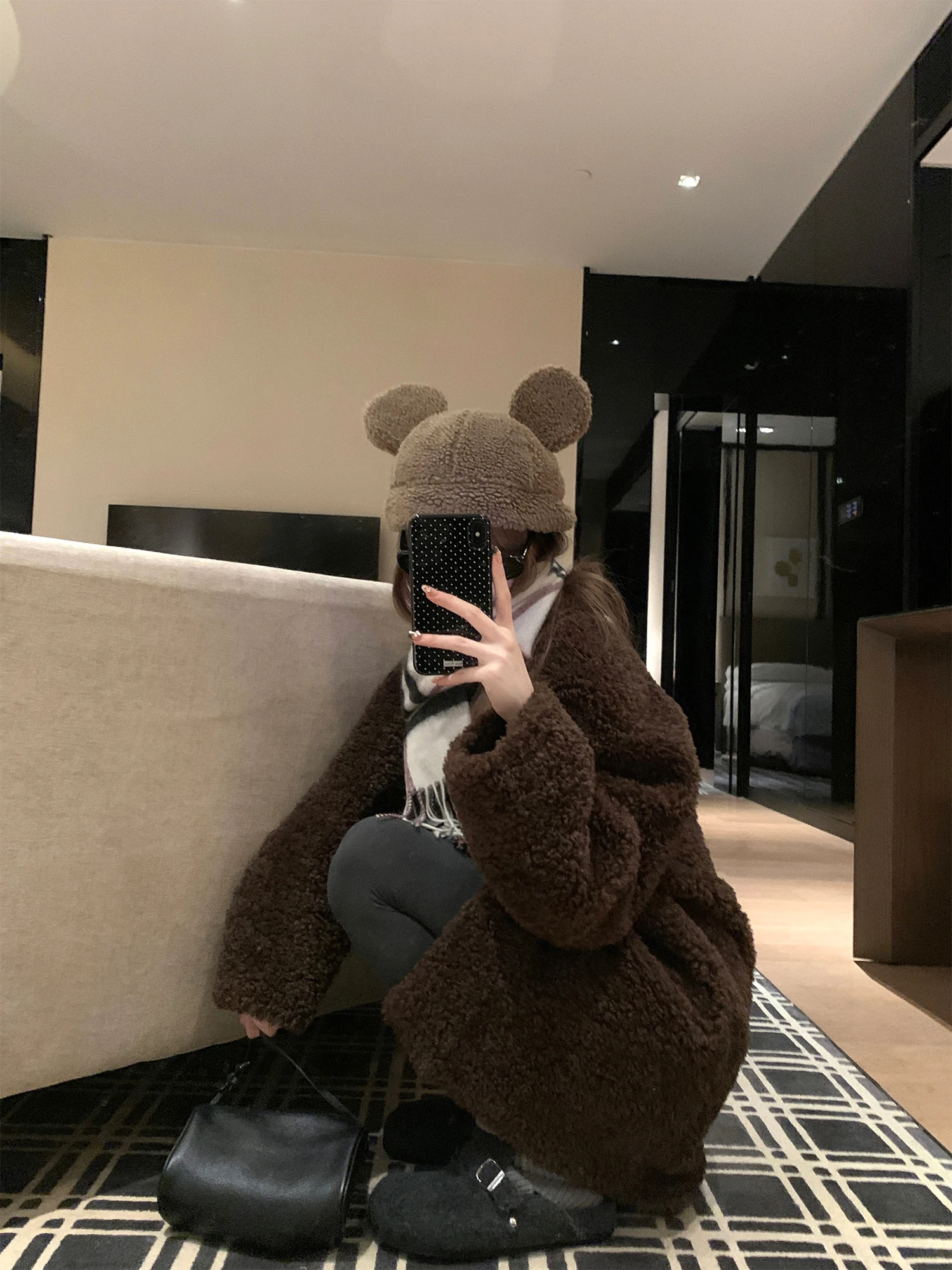 Пальто женское утепленное из овчины Torino Brown Snowy, средней длины, свободного кроя, с длинными рукавами, на пуговицах, для девочек
Пальто женское утепленное из овчины Torino Brown Snowy, средней длины, свободного кроя, с длинными рукавами, на пуговицах, для девочек