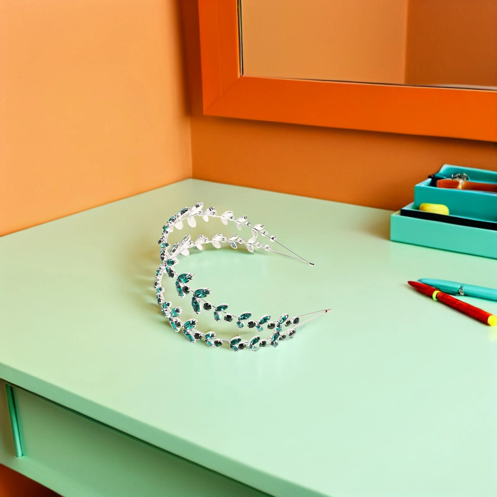 Crystal Headband Green Leaf Bridal Hair Accessories Double Layer Rhinestone Hair Vine Wedding Hairband for Bride Women Girls
Crystal Headband Green Leaf Bridal Hair Accessories Double Layer Rhinestone Hair Vine Wedding Hairband for Bride Women Girls