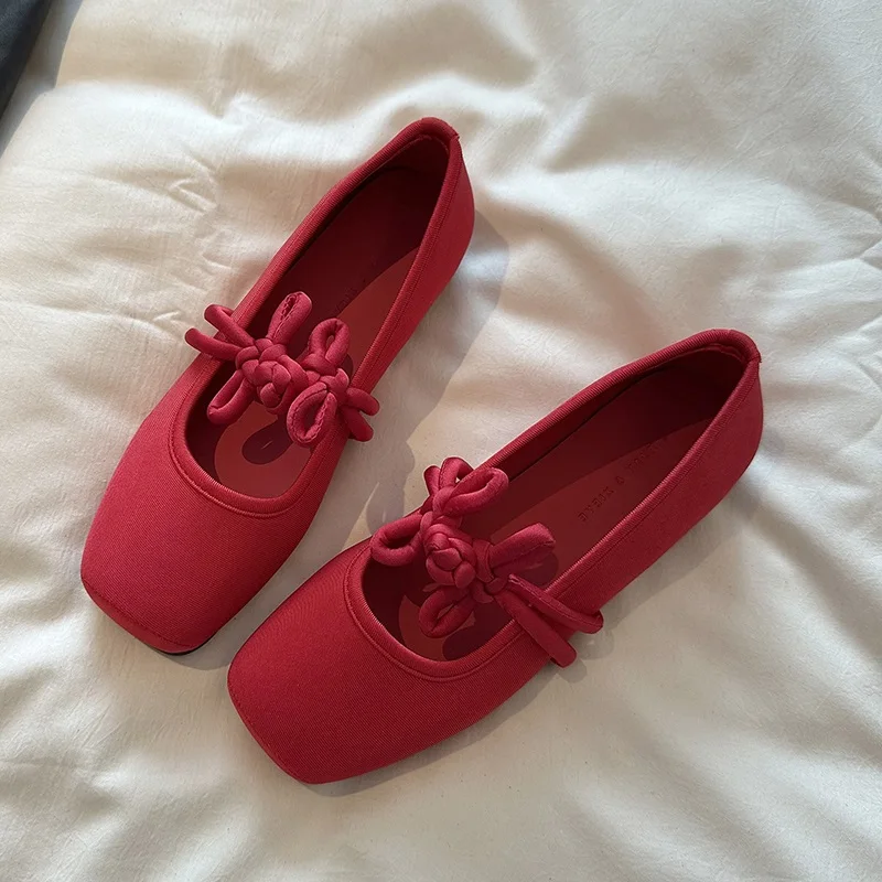 Woman Shoes Ballet Flats Loafers Red Black Barefoot Loafers Comfortable Women's Low-heeled Ladies Shoes on Sale Chinese Style
Woman Shoes Ballet Flats Loafers Red Black Barefoot Loafers Comfortable Women's Low-heeled Ladies Shoes on Sale Chinese Style