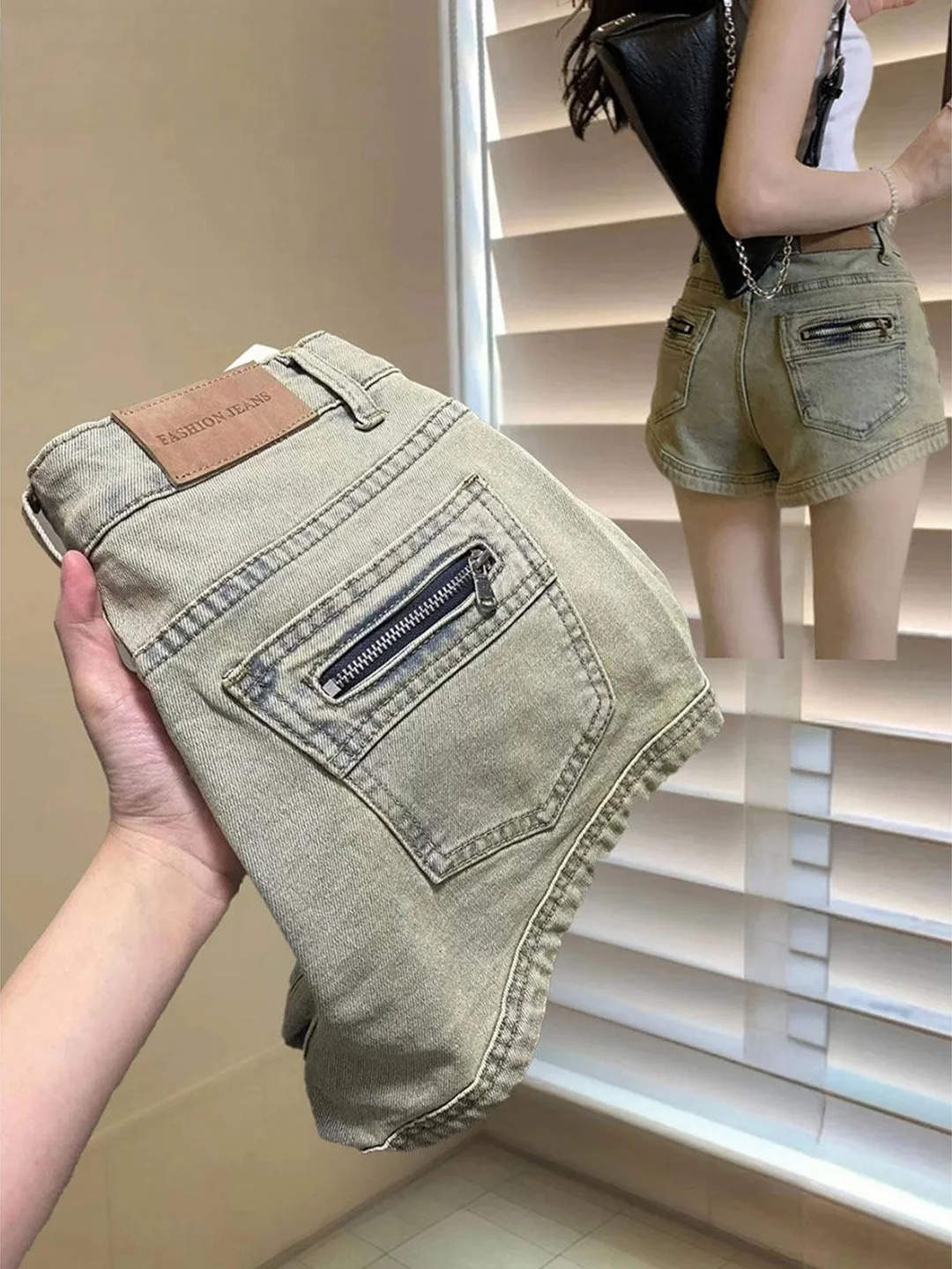 American Retro Denim Shorts Women Summer 2026 New Small Size Slimming Hot Pants A-Line Thin Cotton Elastic Casual Shorts
American Retro Denim Shorts Women Summer 2026 New Small Size Slimming Hot Pants A-Line Thin Cotton Elastic Casual Shorts