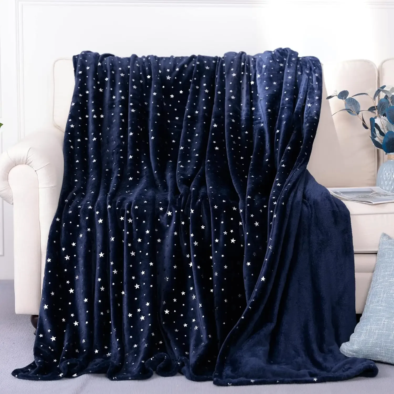 Плед Stellhome Star Throw, темно-синий, мягкий, теплый, легкий, плюшевый, фланелевый, флисовый, уютный, всесезонный
Плед Stellhome Star Throw, темно-синий, мягкий, теплый, легкий, плюшевый, фланелевый, флисовый, уютный, всесезонный