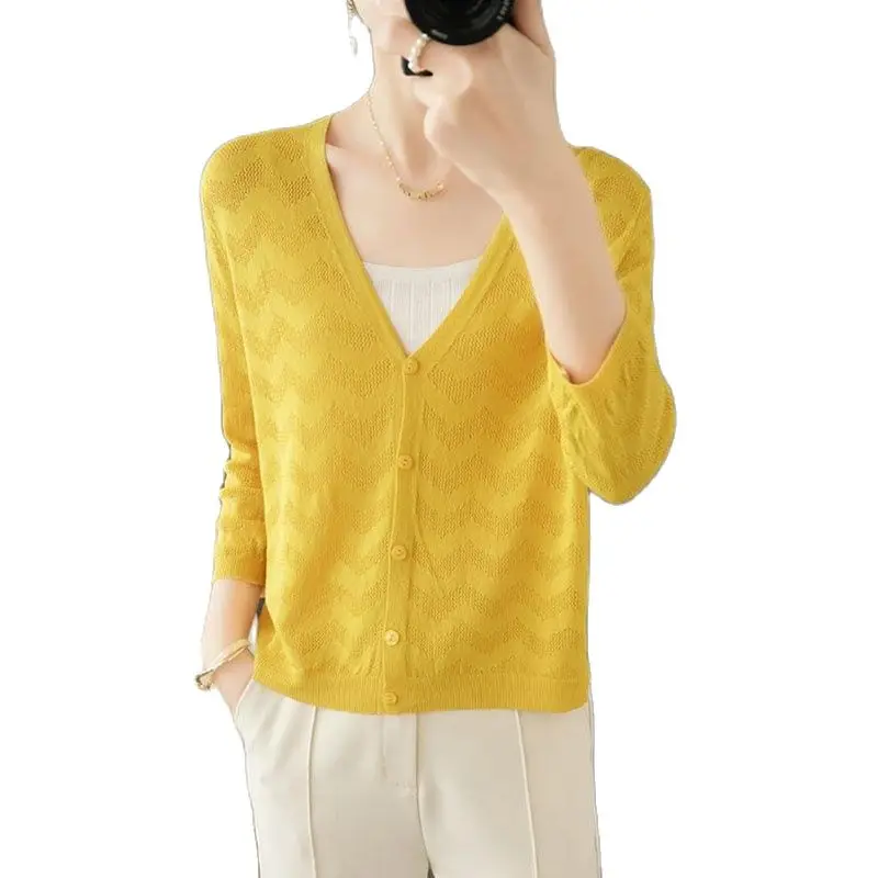 Knitted Cardigan Women's Thin Sun Protection Clothing Spring Summer Fashion Hollow V-Neck Loose Curved Beads Ice Silk Top
Knitted Cardigan Women's Thin Sun Protection Clothing Spring Summer Fashion Hollow V-Neck Loose Curved Beads Ice Silk Top
