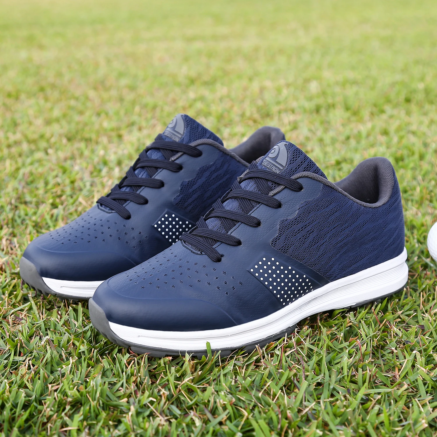 Golf sneakers men's style four season new nail free fashionable breathable anti slip wear-resistant comfortable sports shoes
Golf sneakers men's style four season new nail free fashionable breathable anti slip wear-resistant comfortable sports shoes