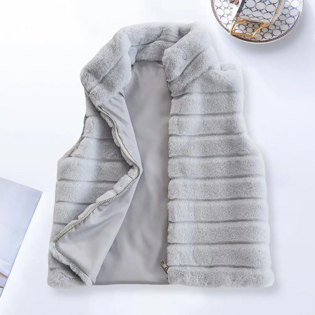 Solid Color Faux Fur Vest Faux Fur Stand Collar Women's Vest Coat Sleeveless Zip-up Cardigan for Cozy Warmth Solid for Daily
Solid Color Faux Fur Vest Faux Fur Stand Collar Women's Vest Coat Sleeveless Zip-up Cardigan for Cozy Warmth Solid for Daily
