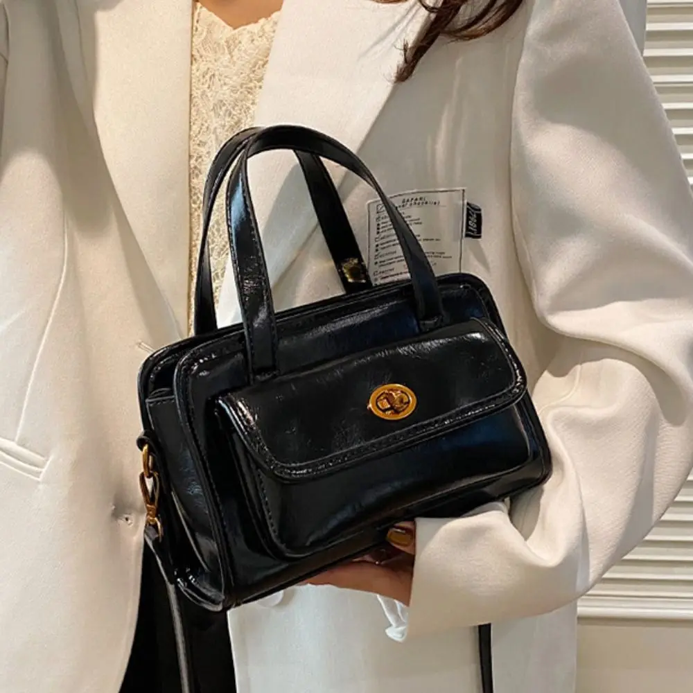 Korean Style PU Bowling Bag Solid Color Minority Design Pocket Boston Tote Bag French Style Handbag Underarm Bag Portable
Korean Style PU Bowling Bag Solid Color Minority Design Pocket Boston Tote Bag French Style Handbag Underarm Bag Portable