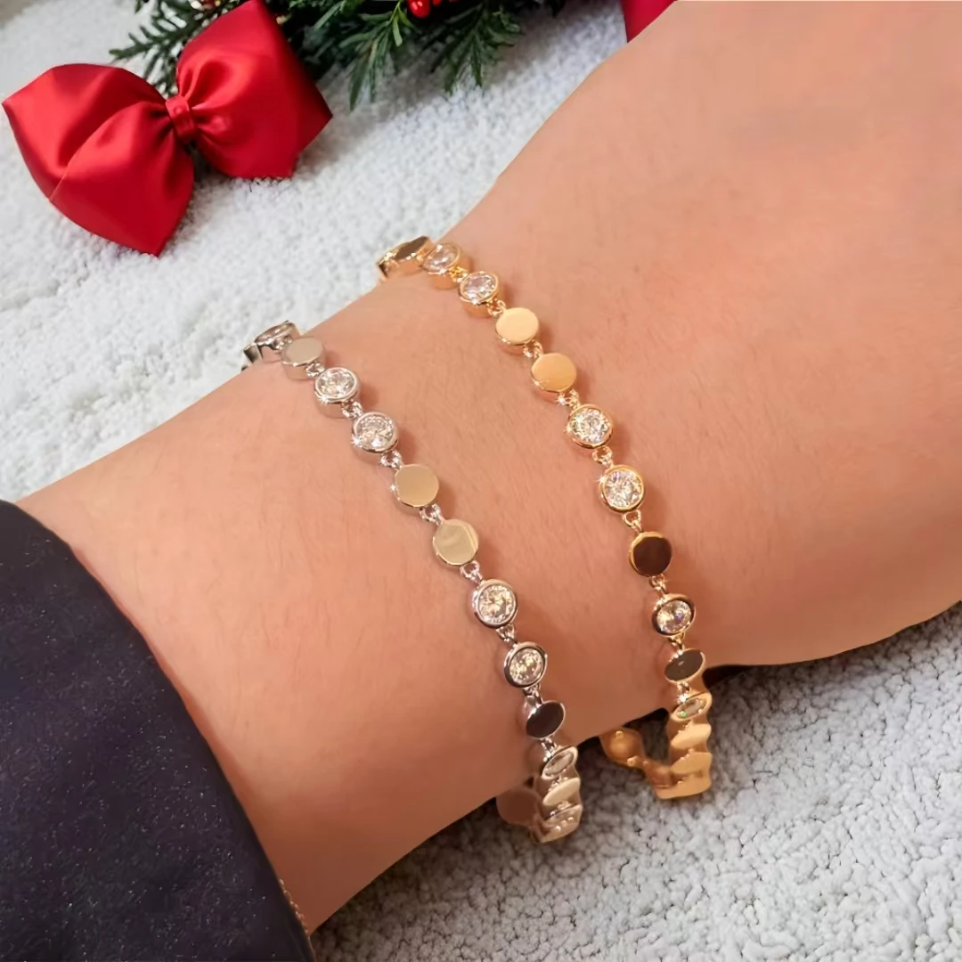 Luxury Classic Jewelry 925 Silver Women's Simple Style Zircon Round Bracelet Fashionable, Elegant, Romantic Anniversary Gift
Luxury Classic Jewelry 925 Silver Women's Simple Style Zircon Round Bracelet Fashionable, Elegant, Romantic Anniversary Gift
