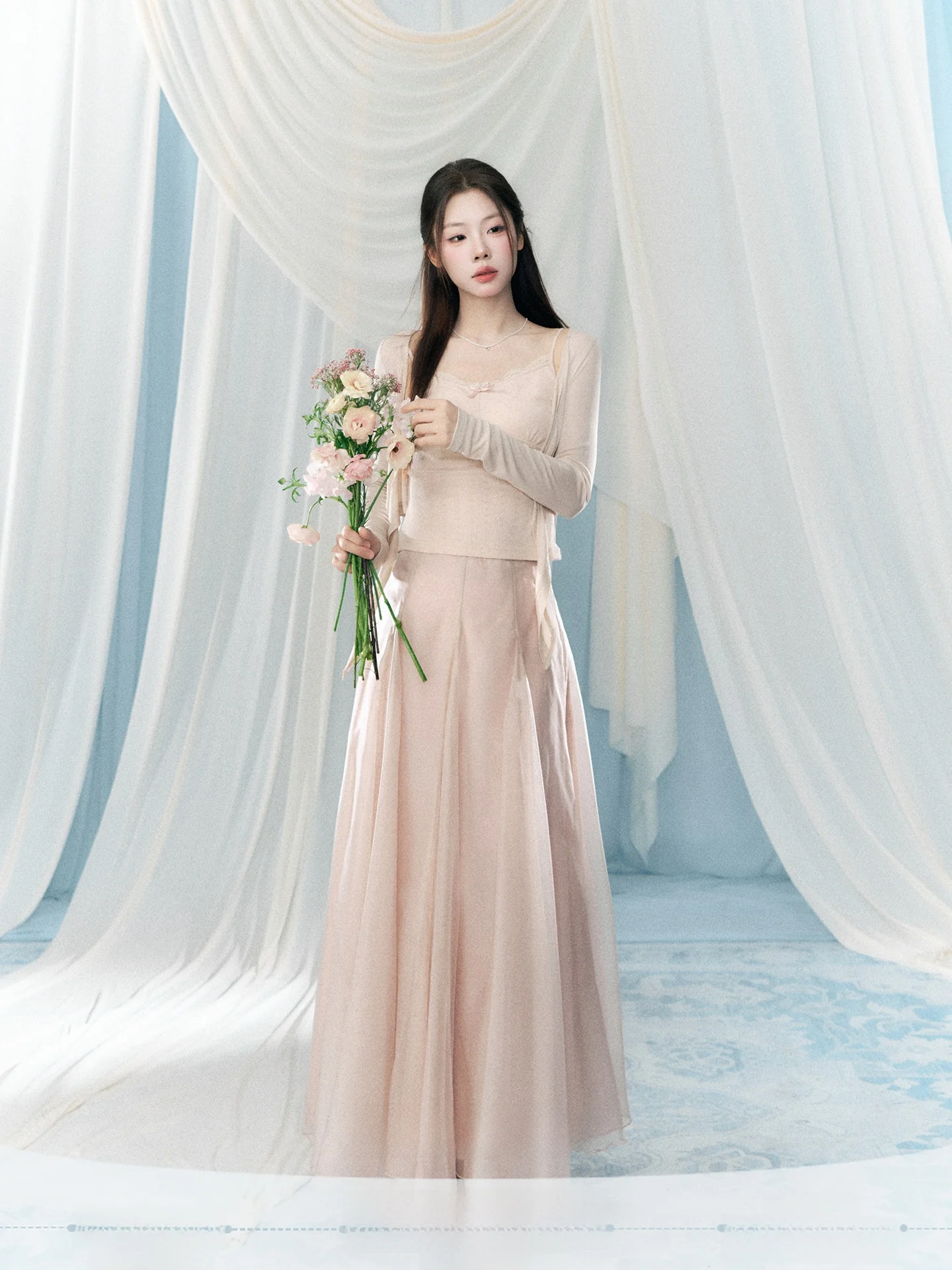 Sweet Pink Women's Three-Piece Set Korean Style Berry Spring 2026 Fashion Anti-Aging Clothing High Waist T-Shirt Skirt
Sweet Pink Women's Three-Piece Set Korean Style Berry Spring 2026 Fashion Anti-Aging Clothing High Waist T-Shirt Skirt