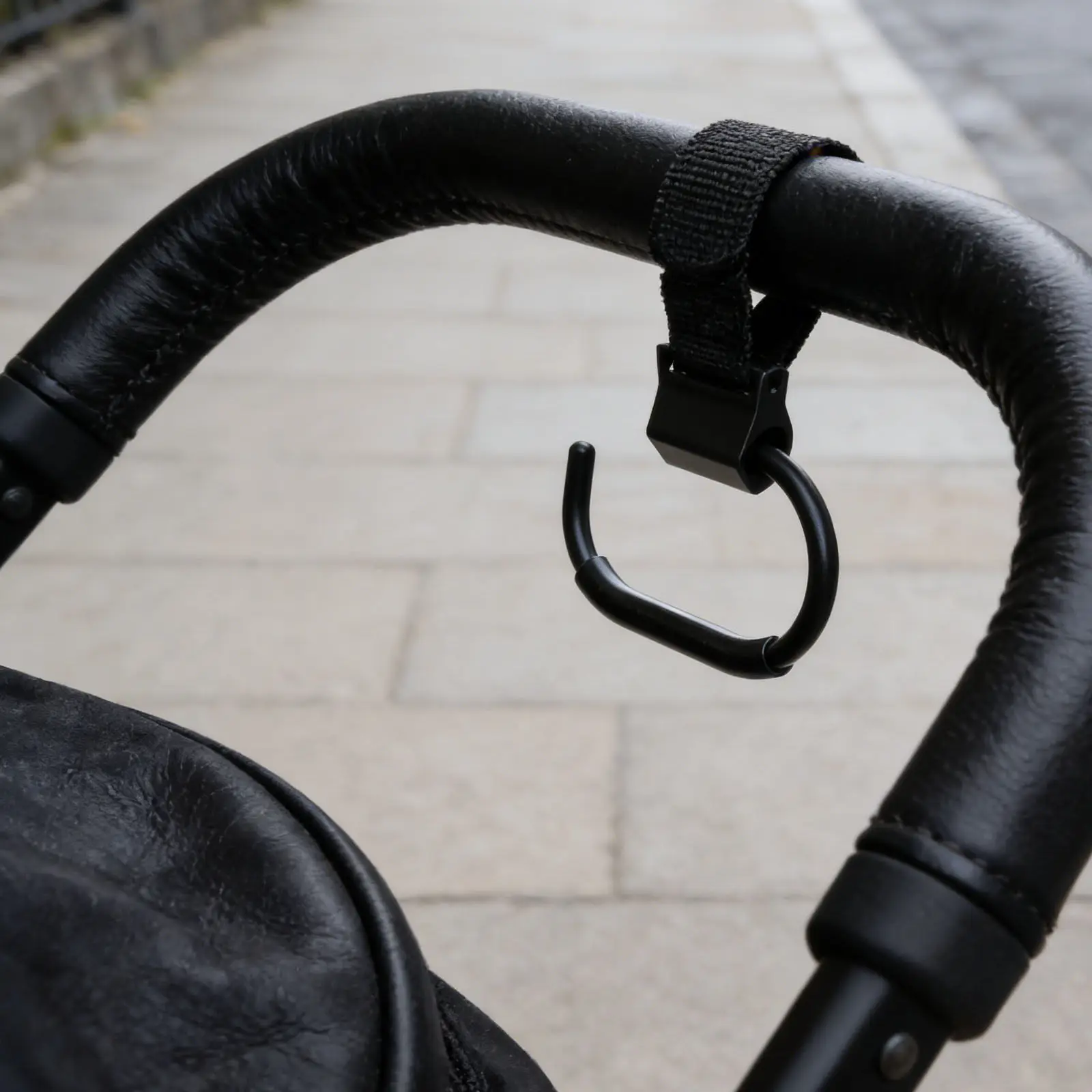2Pcs Alloy Plastic Stroller Hooks Swivel Baby Stroller Hanging Hooks for Diaper Bags Shopping Tote Shopping Trolley Hook
2Pcs Alloy Plastic Stroller Hooks Swivel Baby Stroller Hanging Hooks for Diaper Bags Shopping Tote Shopping Trolley Hook
