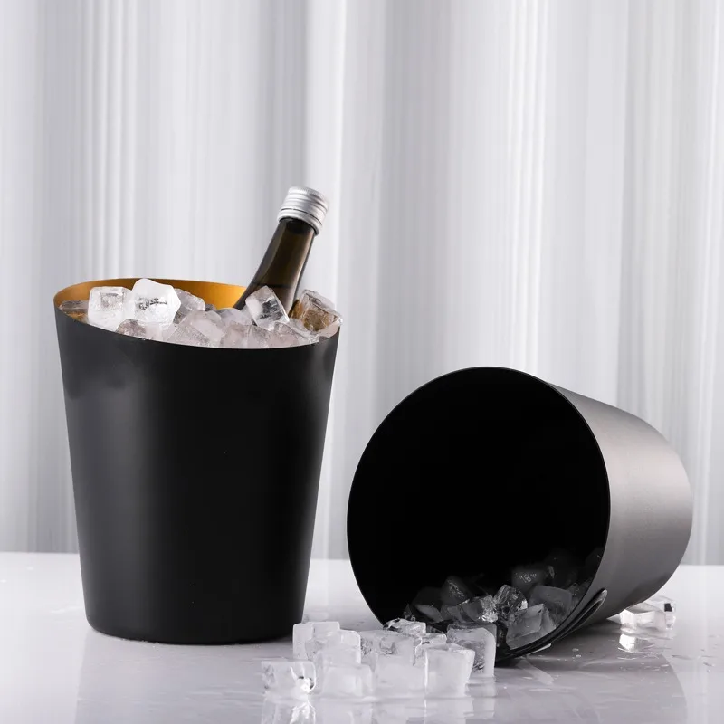 Косое ведро для льда из нержавеющей стали, европейский стиль, бар для шампанского, КТВ, ведро для пива, домашнее декоративное украшение 
Косое ведро для льда из нержавеющей стали, европейский стиль, бар для шампанского, КТВ, ведро для пива, домашнее декоративное украшение