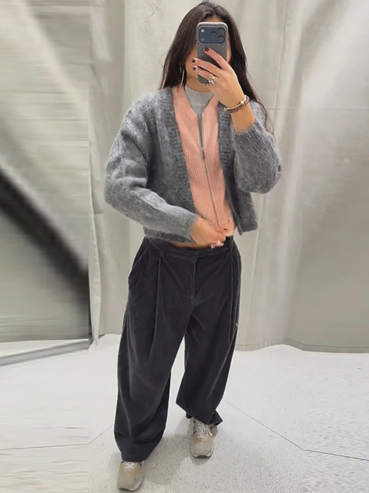 Long Sleeve Zipper Sweater Lady Chic Street Outerwear 2026 Spring New Contrast Color Knitted Cardigan Jacket For Women Elegant
Long Sleeve Zipper Sweater Lady Chic Street Outerwear 2026 Spring New Contrast Color Knitted Cardigan Jacket For Women Elegant