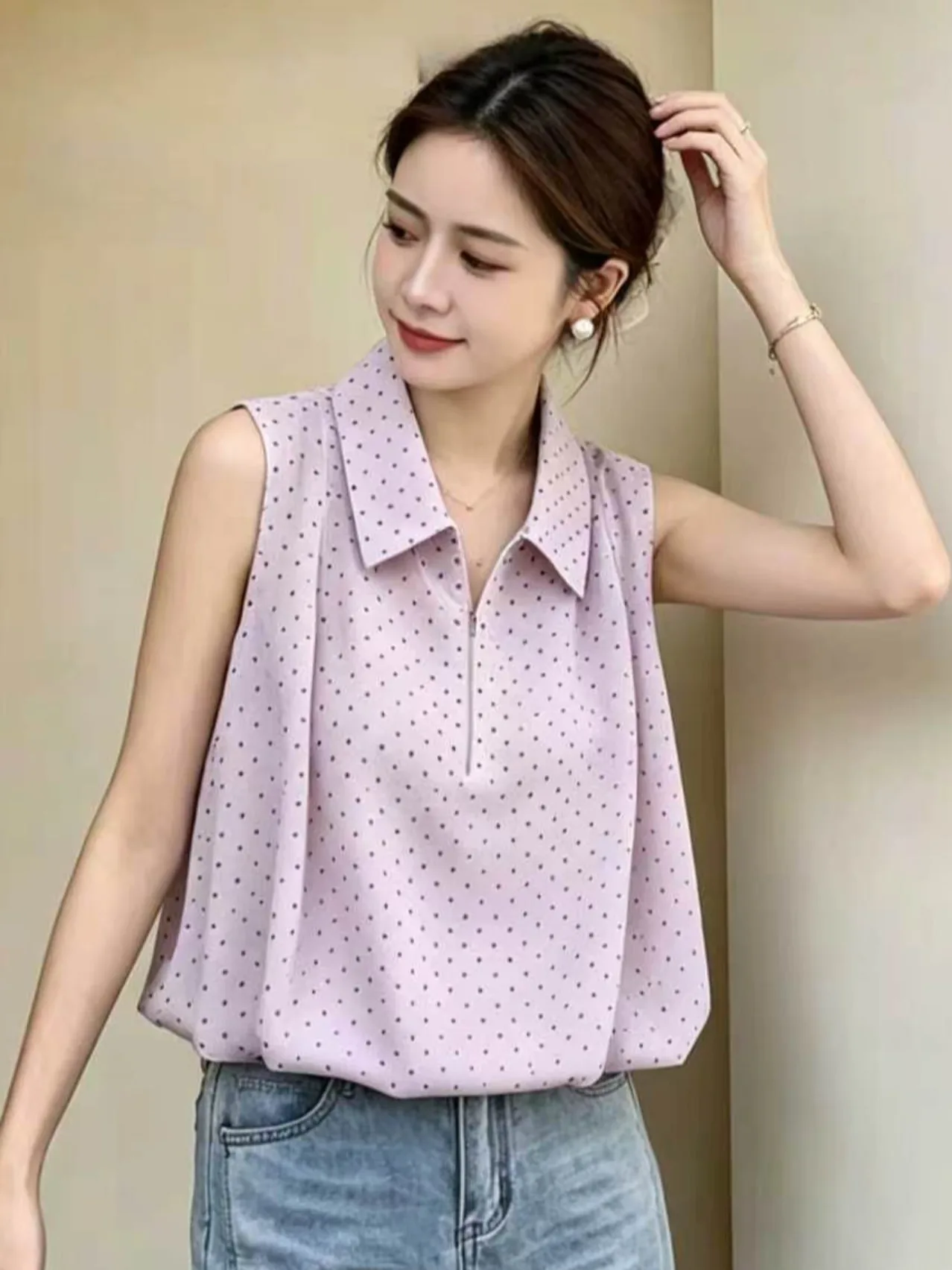 Polka Dot Sleeveless Shirt Women's Summer 2026 New Korean Loose Slimming Versatile Top Trendy Chiffon Regular Fit Short Sleeve
Polka Dot Sleeveless Shirt Women's Summer 2026 New Korean Loose Slimming Versatile Top Trendy Chiffon Regular Fit Short Sleeve
