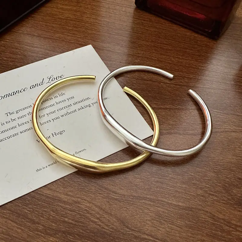High Quality 18K Gold Plated Chunky Hollow Cuff Bracelet Bangle Bracelet Stainless Steel Gold Jewelry
High Quality 18K Gold Plated Chunky Hollow Cuff Bracelet Bangle Bracelet Stainless Steel Gold Jewelry