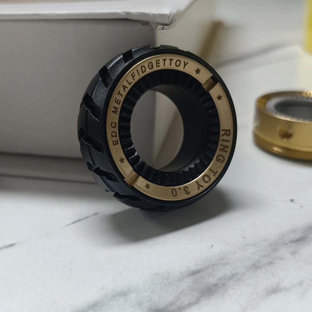 Metal magnetic decompression ring, anti-anxiety fingertip spinner ring a cool gadget for adults, suitable for both men and women
Metal magnetic decompression ring, anti-anxiety fingertip spinner ring a cool gadget for adults, suitable for both men and women