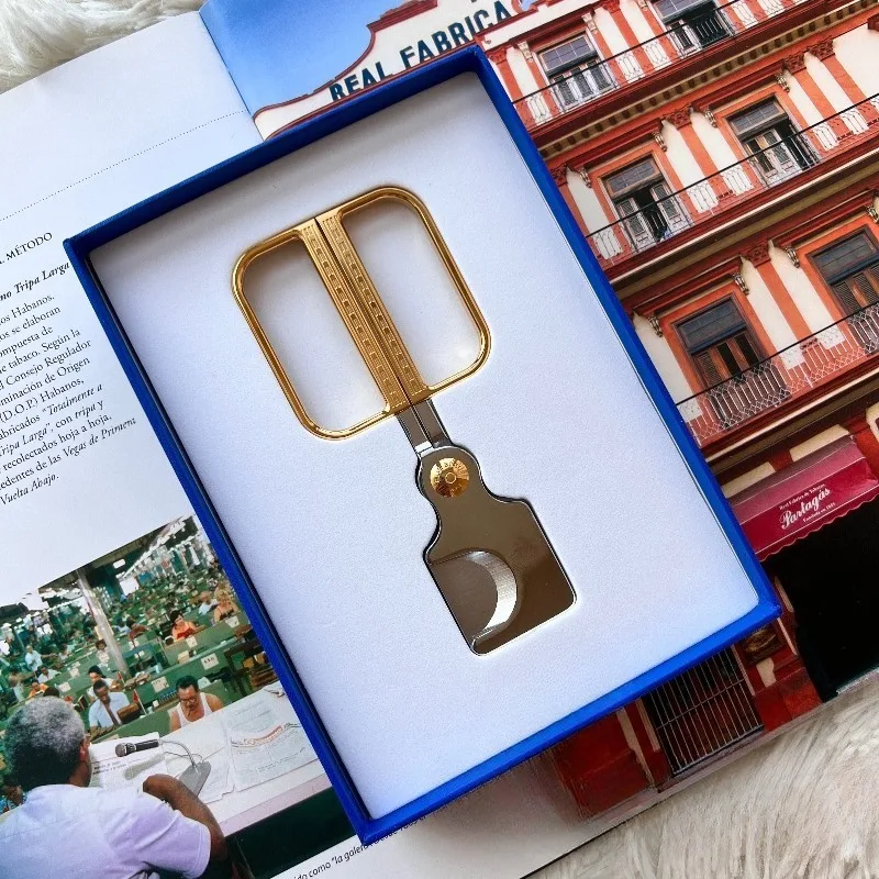 High-end stainless steel hand-held cigar cutters
High-end stainless steel hand-held cigar cutters
