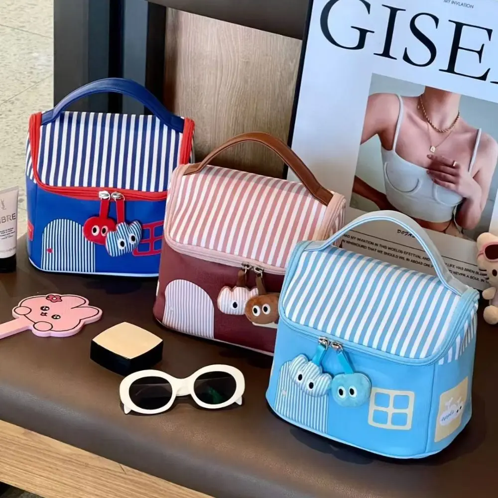 Cute Cloth Makeup Bag Large Capacity Handheld Cosmetics Bag House-shaped Travel Washbag Home
Cute Cloth Makeup Bag Large Capacity Handheld Cosmetics Bag House-shaped Travel Washbag Home