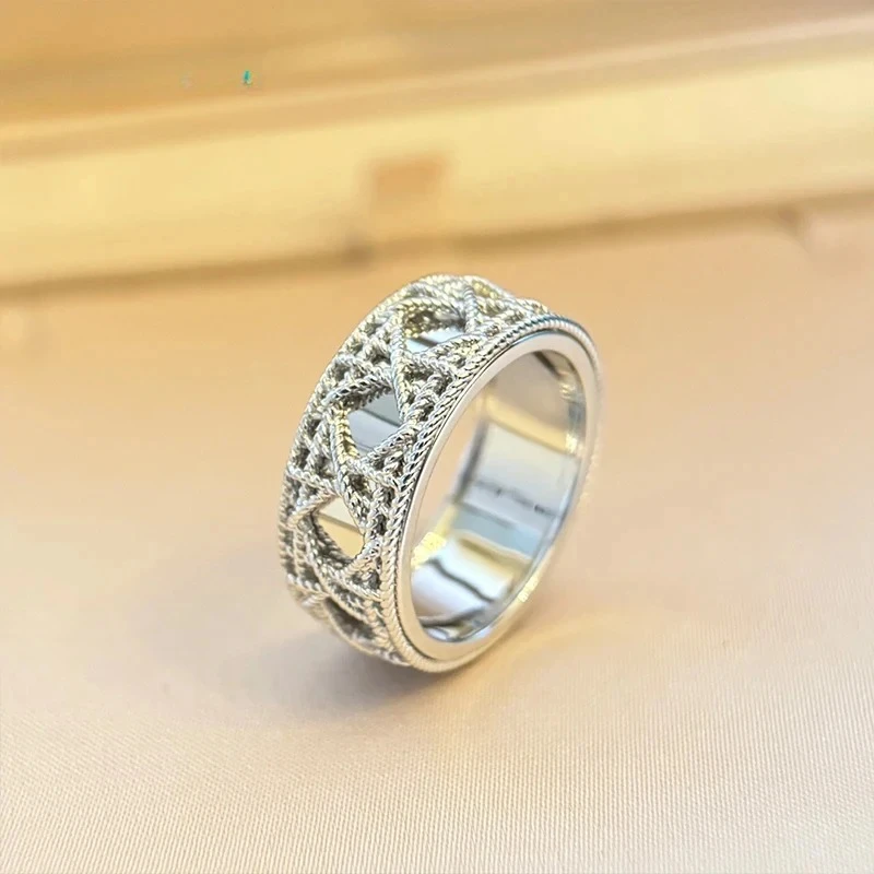 Gazing Jewelry 925 Sterling Silver High-quality Popular Brand Luxury Jewelry High-end and Versatile Exquisite Cross Square
Gazing Jewelry 925 Sterling Silver High-quality Popular Brand Luxury Jewelry High-end and Versatile Exquisite Cross Square