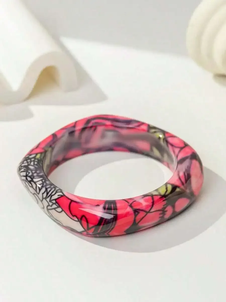 Retro Floral Resin Bangle Aesthetic Daily Wear For Casual Outfits
Retro Floral Resin Bangle Aesthetic Daily Wear For Casual Outfits