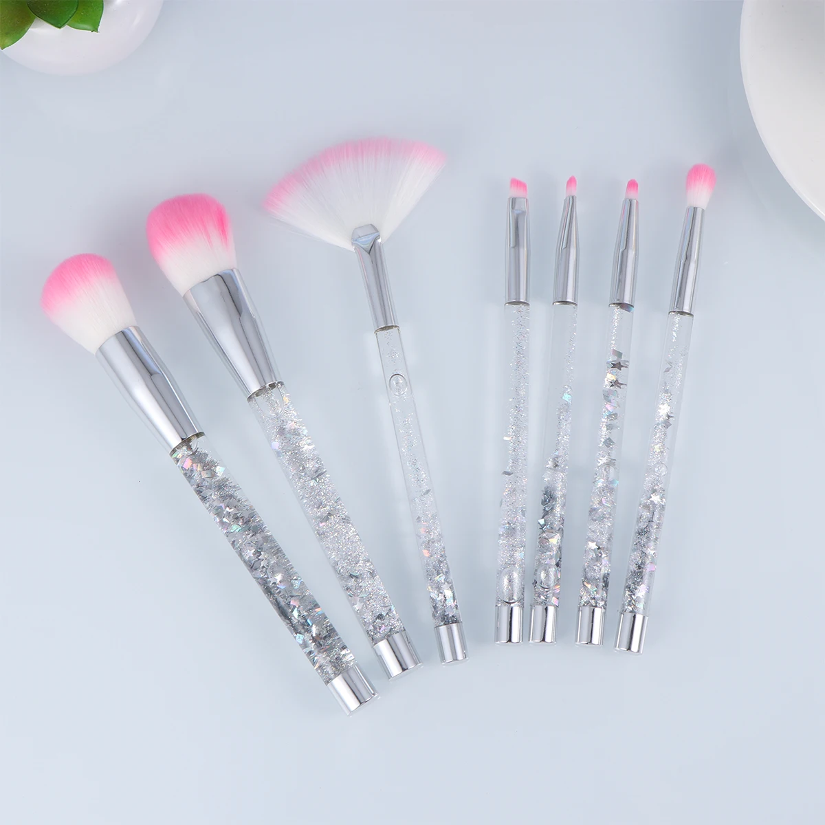 7pcs Makeup Brush Set Quicksand Handle Pink Hair Silver Tube Fashionable Women Cosmetics Brushes Powder Liquid Suitable
7pcs Makeup Brush Set Quicksand Handle Pink Hair Silver Tube Fashionable Women Cosmetics Brushes Powder Liquid Suitable