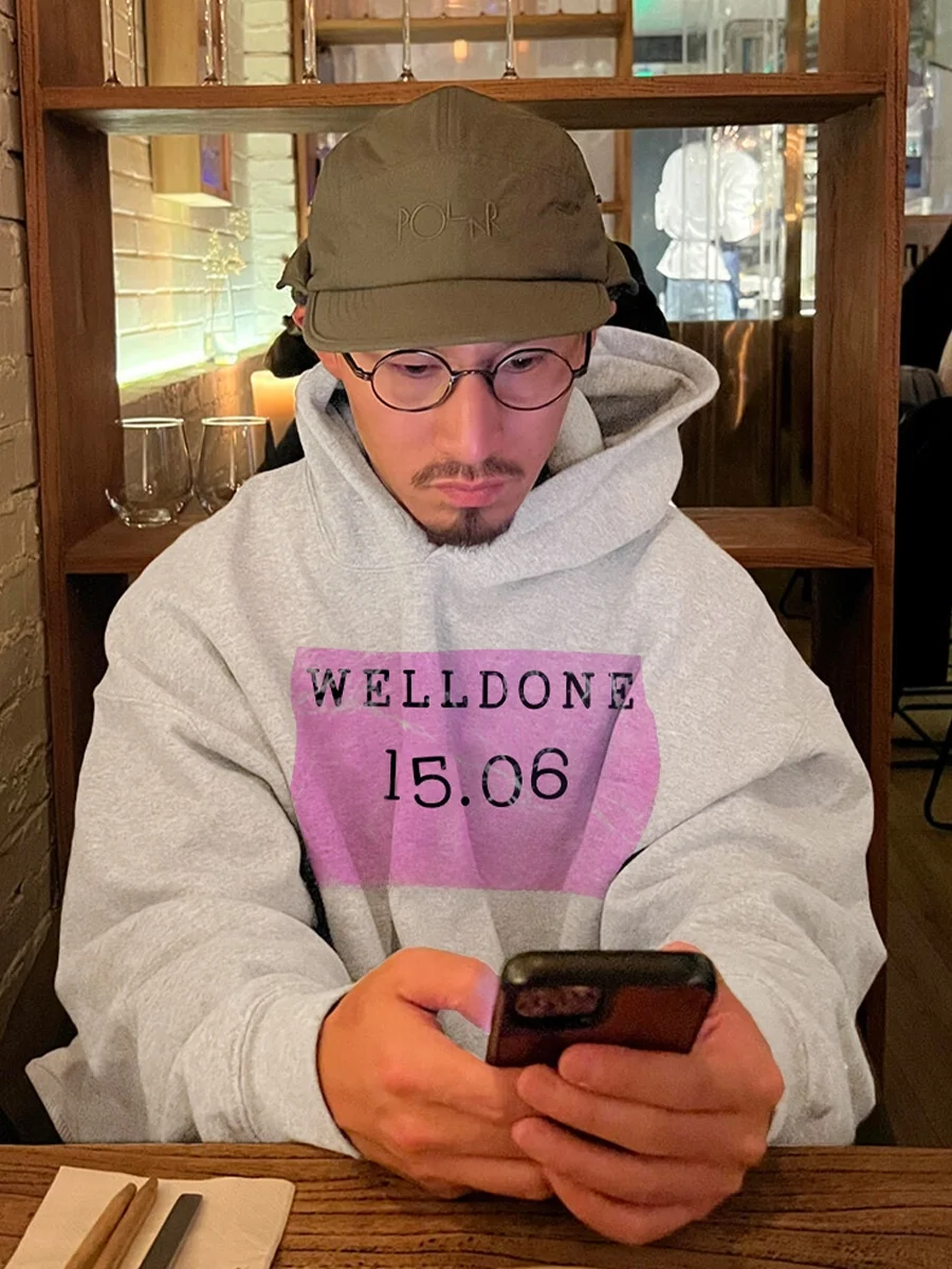 2025 New American Sle Fce Lined Loose Men's Hoodie Couple Matching Sweatirt Cotton Material Autumn Winter Casual Wear
2025 New American Sle Fce Lined Loose Men's Hoodie Couple Matching Sweatirt Cotton Material Autumn Winter Casual Wear