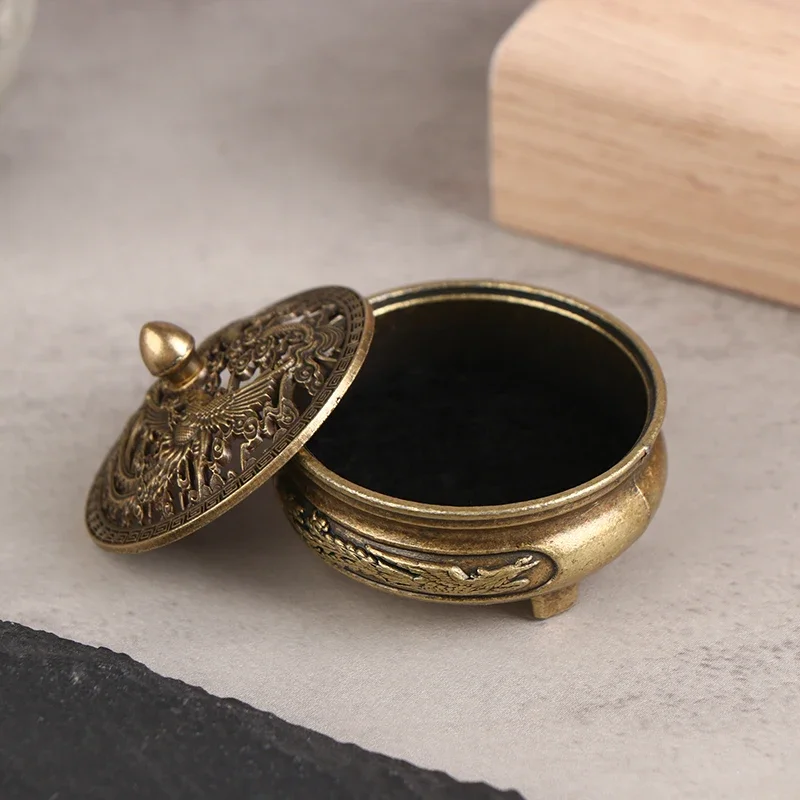 Antique Brass Pocket Dragon Phoenix Incense Burner Hollow Incense Mini Ornaments Chinese Ancient Tea Desk Decor
Antique Brass Pocket Dragon Phoenix Incense Burner Hollow Incense Mini Ornaments Chinese Ancient Tea Desk Decor