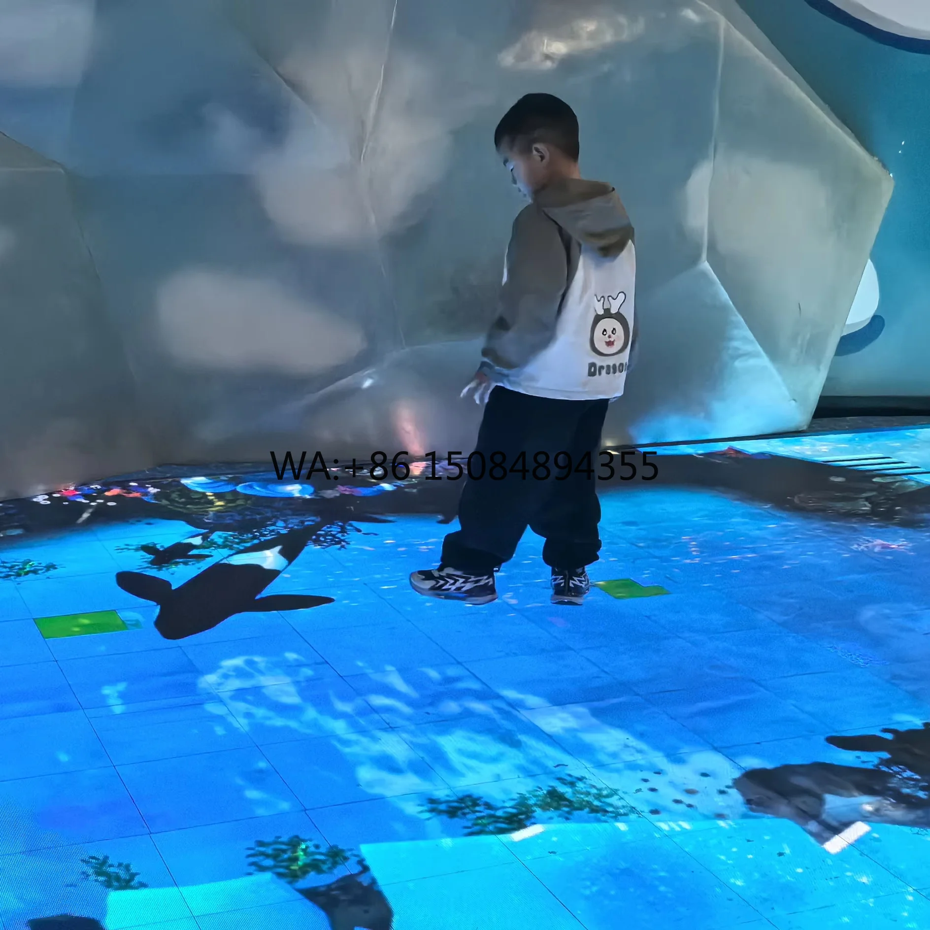 2.97mm Full Color IP54 Waterproof 1600cd 3840Hz Brightness LED Indoor Video Dance Floor Interactive Display Tile Screen
2.97mm Full Color IP54 Waterproof 1600cd 3840Hz Brightness LED Indoor Video Dance Floor Interactive Display Tile Screen