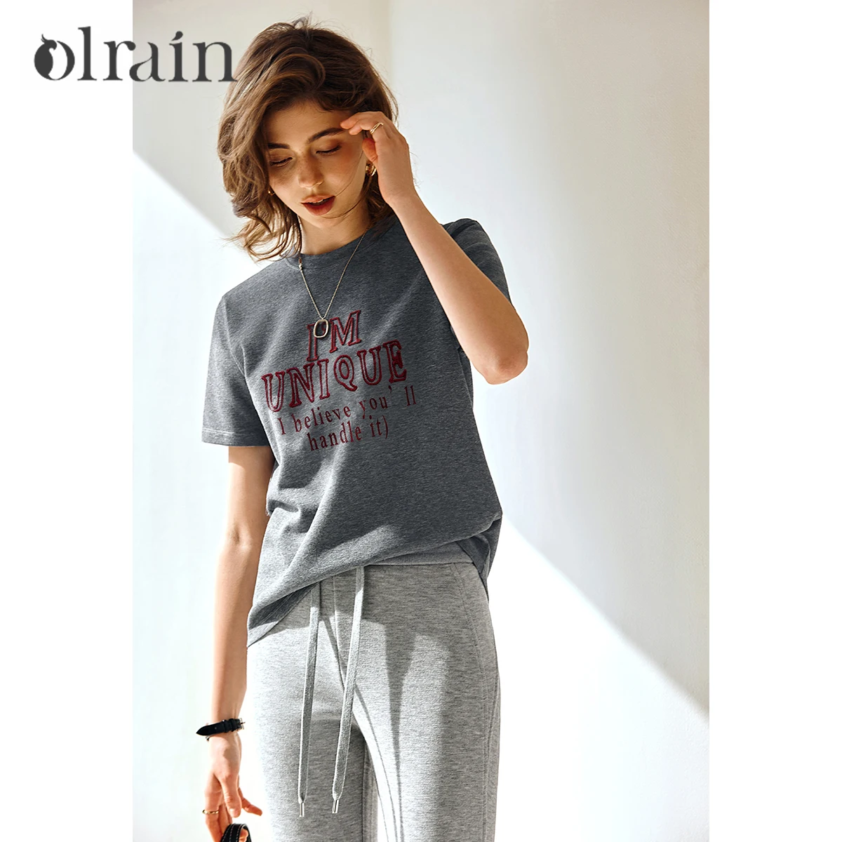 OLrain Grey Short Sleeve T-Shirt Casual Women's Summer Tops 2025 Fashion Embroidery Crew Neck Tee Shirt Woman Clothes O57XT96861
OLrain Grey Short Sleeve T-Shirt Casual Women's Summer Tops 2025 Fashion Embroidery Crew Neck Tee Shirt Woman Clothes O57XT96861