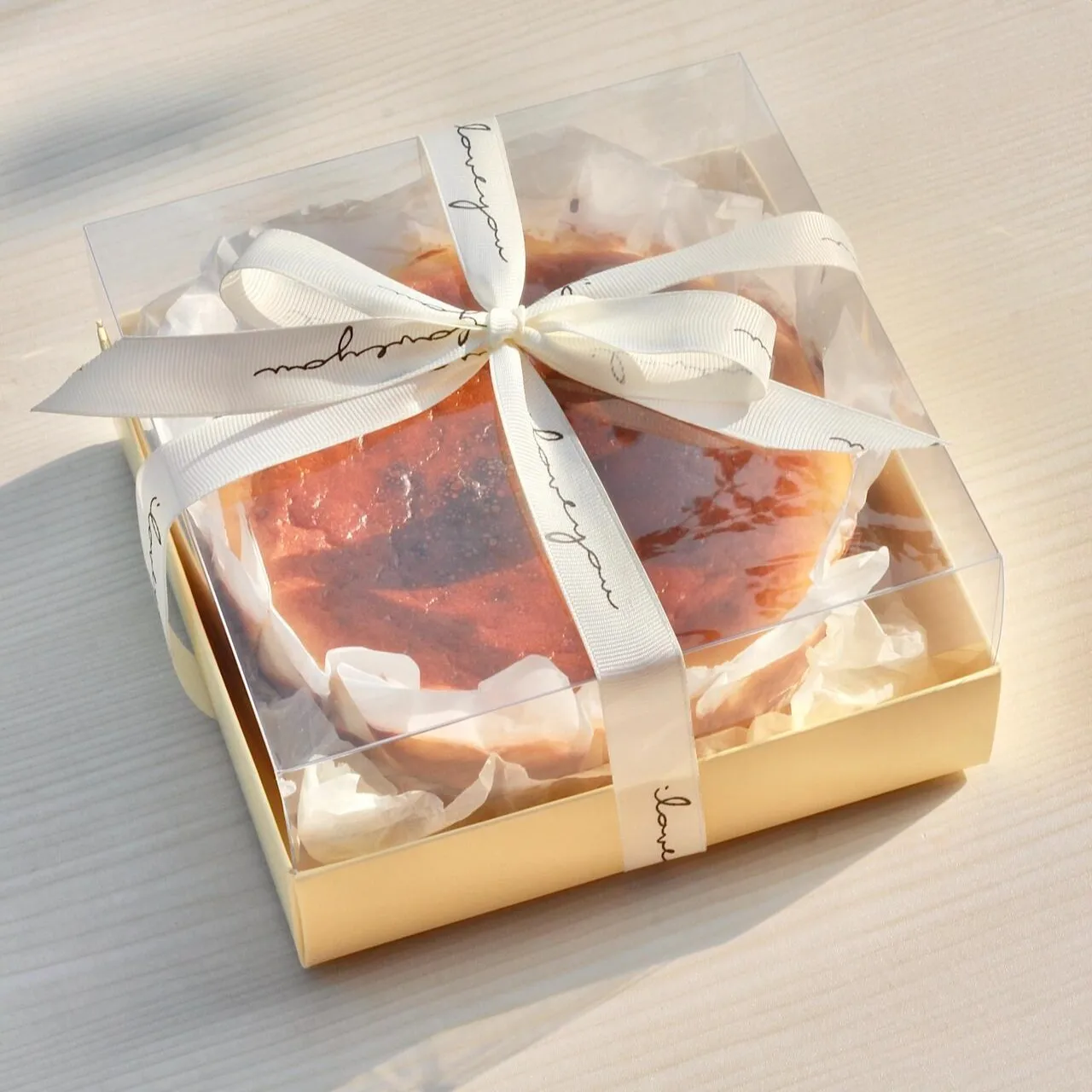 6 Inch Cheese Basque Cake Paaging Box Mousse Cake Chiffon Cake Multi-Layer Cake Paaging Box High End Light Cheese Cake
6 Inch Cheese Basque Cake Paaging Box Mousse Cake Chiffon Cake Multi-Layer Cake Paaging Box High End Light Cheese Cake