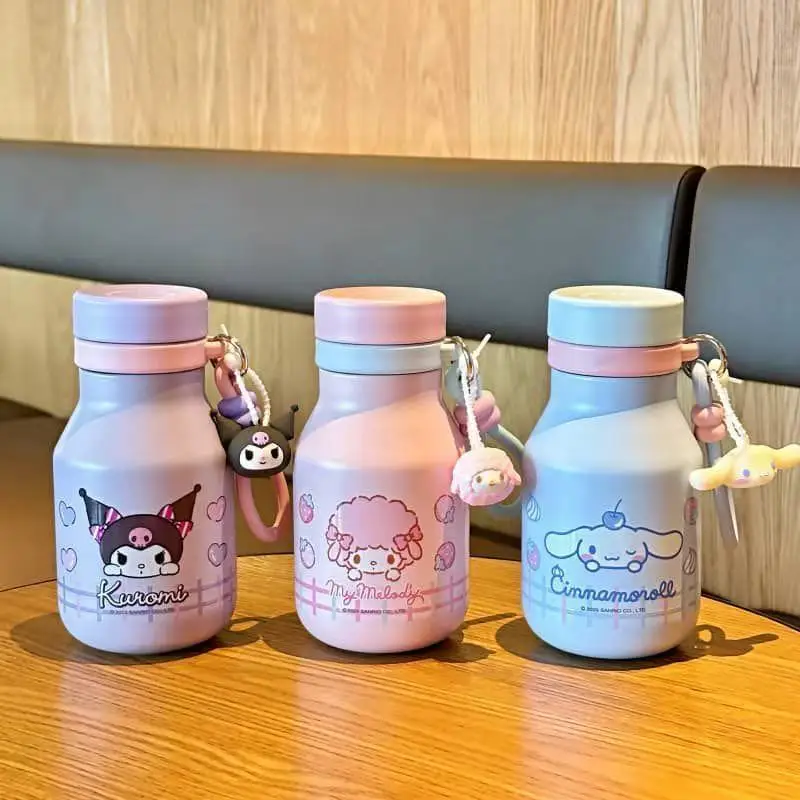 Kawaii Sanrio Kuromi Melody Cinnamoroll мультяшная изолированная чашка Snoopy детская бутылка для воды из нержавеющей стали прыгающие чашки подарок
Kawaii Sanrio Kuromi Melody Cinnamoroll мультяшная изолированная чашка Snoopy детская бутылка для воды из нержавеющей стали прыгающие чашки подарок
