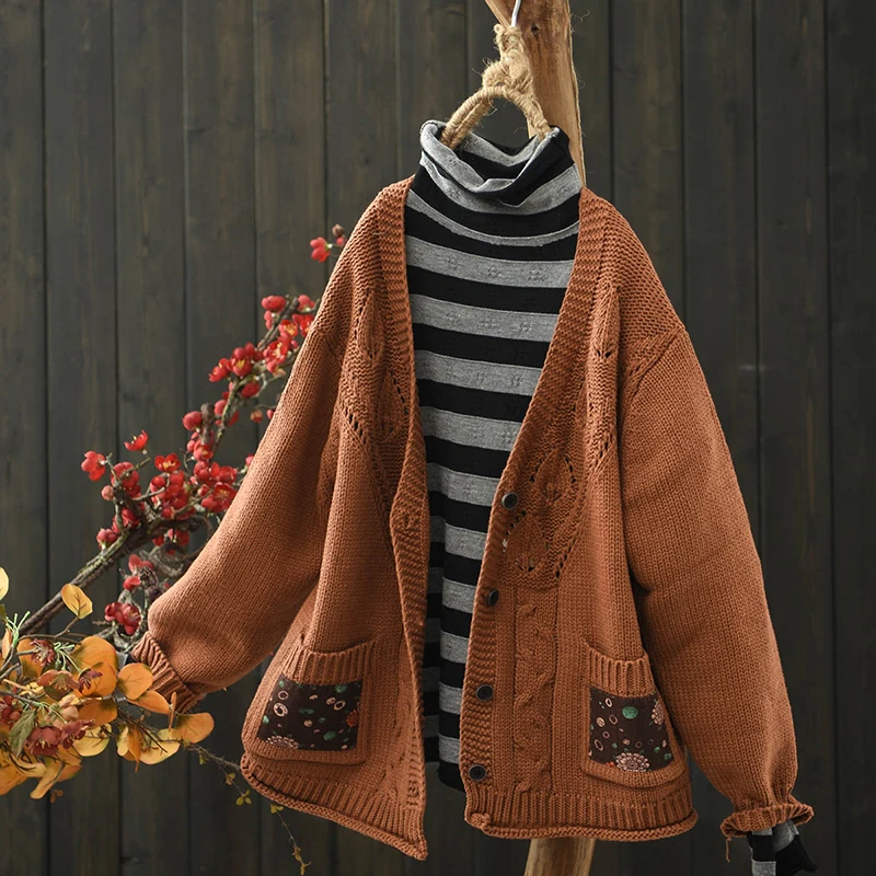 Retro Artistic V-Neck Pocket Patchwork Open Cardigan Women's Loose Cuffed Knitted Sweater Winter Fashion Casual Top
Retro Artistic V-Neck Pocket Patchwork Open Cardigan Women's Loose Cuffed Knitted Sweater Winter Fashion Casual Top