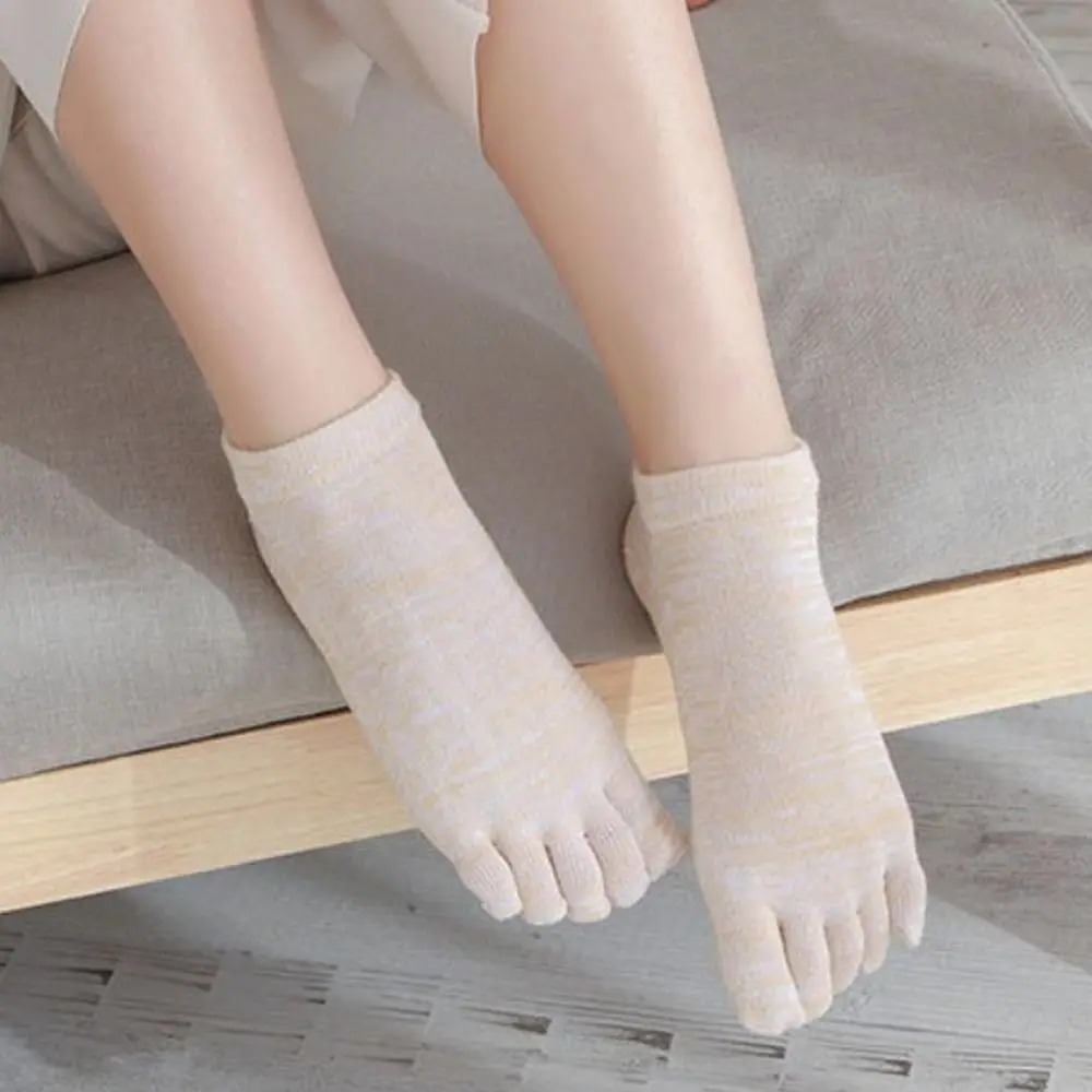 1 Pair of EU36-40 Five Finger Socks Mesh Cotton No Show Ankle Socks Breathable Anti Friction Women's Short Socks Stay At Home
1 Pair of EU36-40 Five Finger Socks Mesh Cotton No Show Ankle Socks Breathable Anti Friction Women's Short Socks Stay At Home