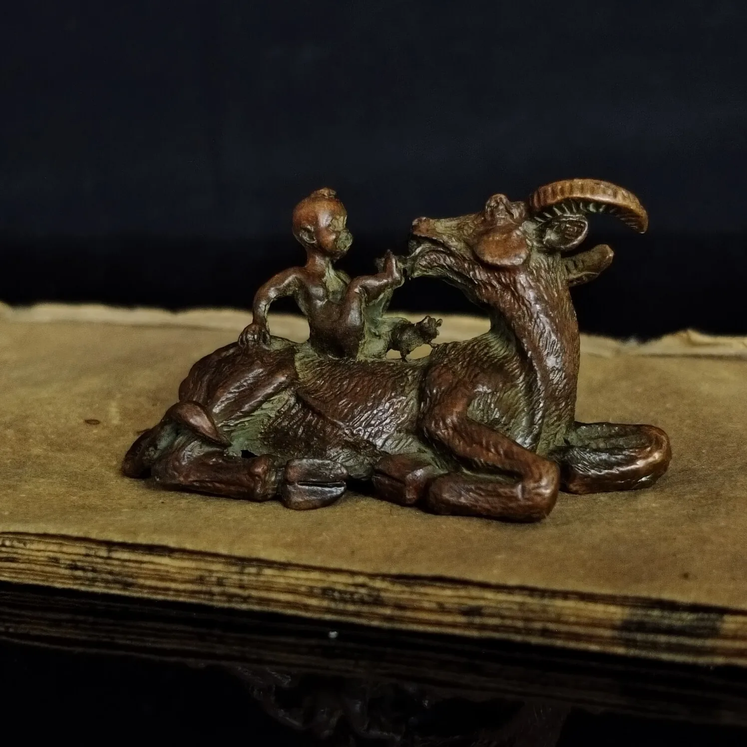 Chinese Antique Children Playing Bull Statue Home Ornaments
Chinese Antique Children Playing Bull Statue Home Ornaments