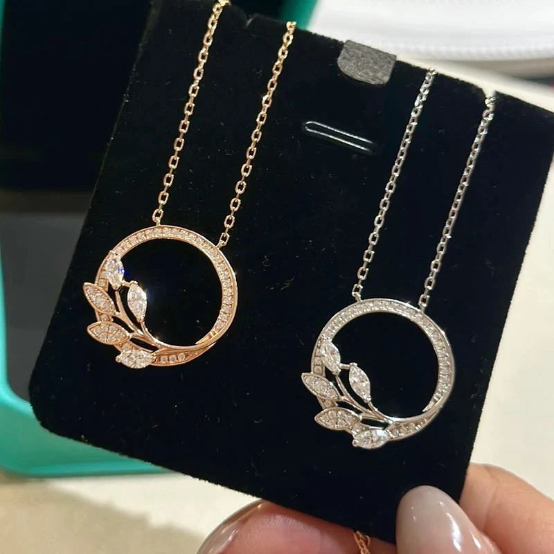 New 2023 Trend Classic High Quliaty Famous Brand Luxury Jewelry Necklaces For Women Zircon Pure Sliver Geometry Straight Line
New 2023 Trend Classic High Quliaty Famous Brand Luxury Jewelry Necklaces For Women Zircon Pure Sliver Geometry Straight Line