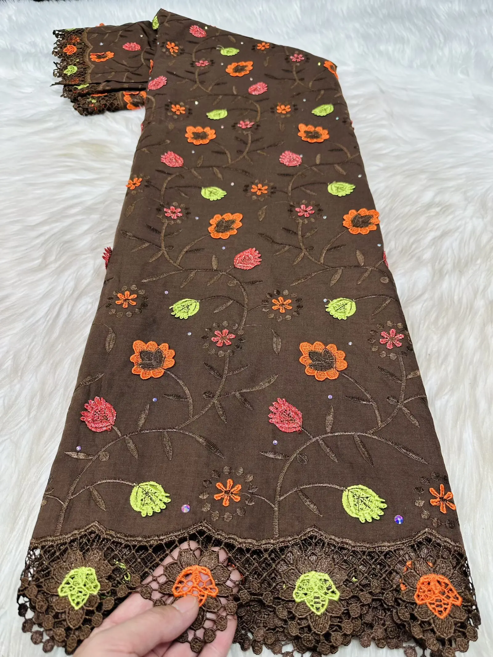 Unique Swiss Voile Lace Fabric High Quality African Cotton Stones Lace Fabric For Elegant Women Party Wedding Dress Sewing 31A08
Unique Swiss Voile Lace Fabric High Quality African Cotton Stones Lace Fabric For Elegant Women Party Wedding Dress Sewing 31A08