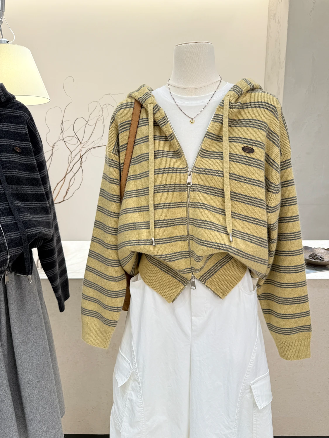 plus Size 300 Pou Hooded Zipper Lazy Striped Open Cardigan Sweater Women's Autumn Winter New Loose Double Zipper Jaet
plus Size 300 Pou Hooded Zipper Lazy Striped Open Cardigan Sweater Women's Autumn Winter New Loose Double Zipper Jaet