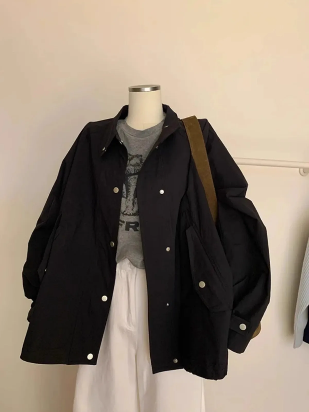 plus Size Women's Black Jacket Coat Loose Fit Turn-down Collar Open Cardigan Autumn Winter Casual Korean Style Polyester Fiber
plus Size Women's Black Jacket Coat Loose Fit Turn-down Collar Open Cardigan Autumn Winter Casual Korean Style Polyester Fiber