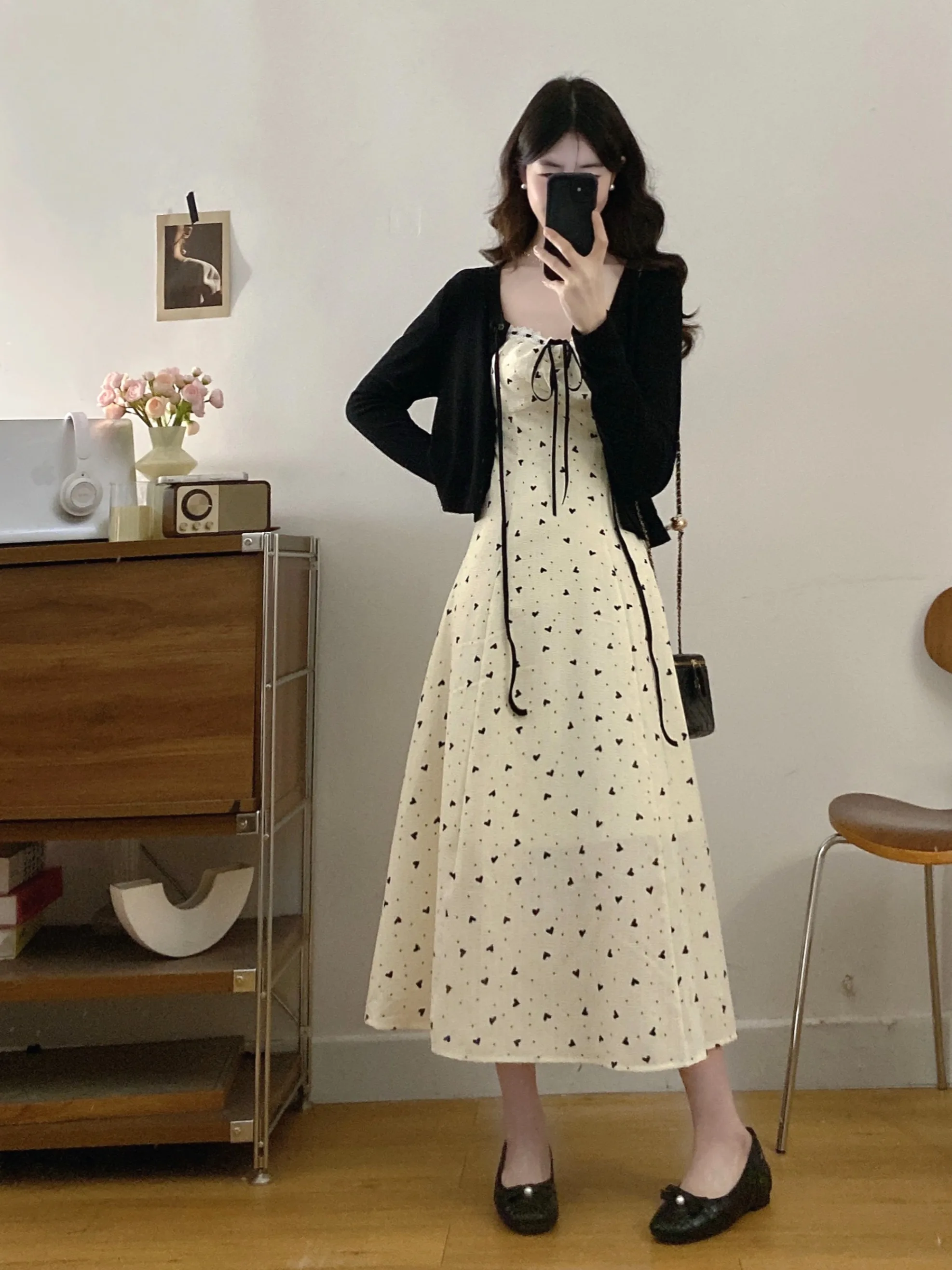 plus Size Summer Sweet Style Heart Print Floral Halter Dress And Cardigan Set Women's Fashion Casual Wear Breathable Casual S...
plus Size Summer Sweet Style Heart Print Floral Halter Dress And Cardigan Set Women's Fashion Casual Wear Breathable Casual S...
