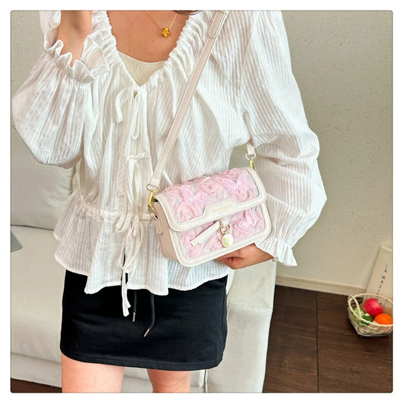 Korean Style Casual Women's Small Square Bag 2026 New Crossbody Bag Premium Versatile Butterfly Embroidery Mesh Shoulder Bag
Korean Style Casual Women's Small Square Bag 2026 New Crossbody Bag Premium Versatile Butterfly Embroidery Mesh Shoulder Bag