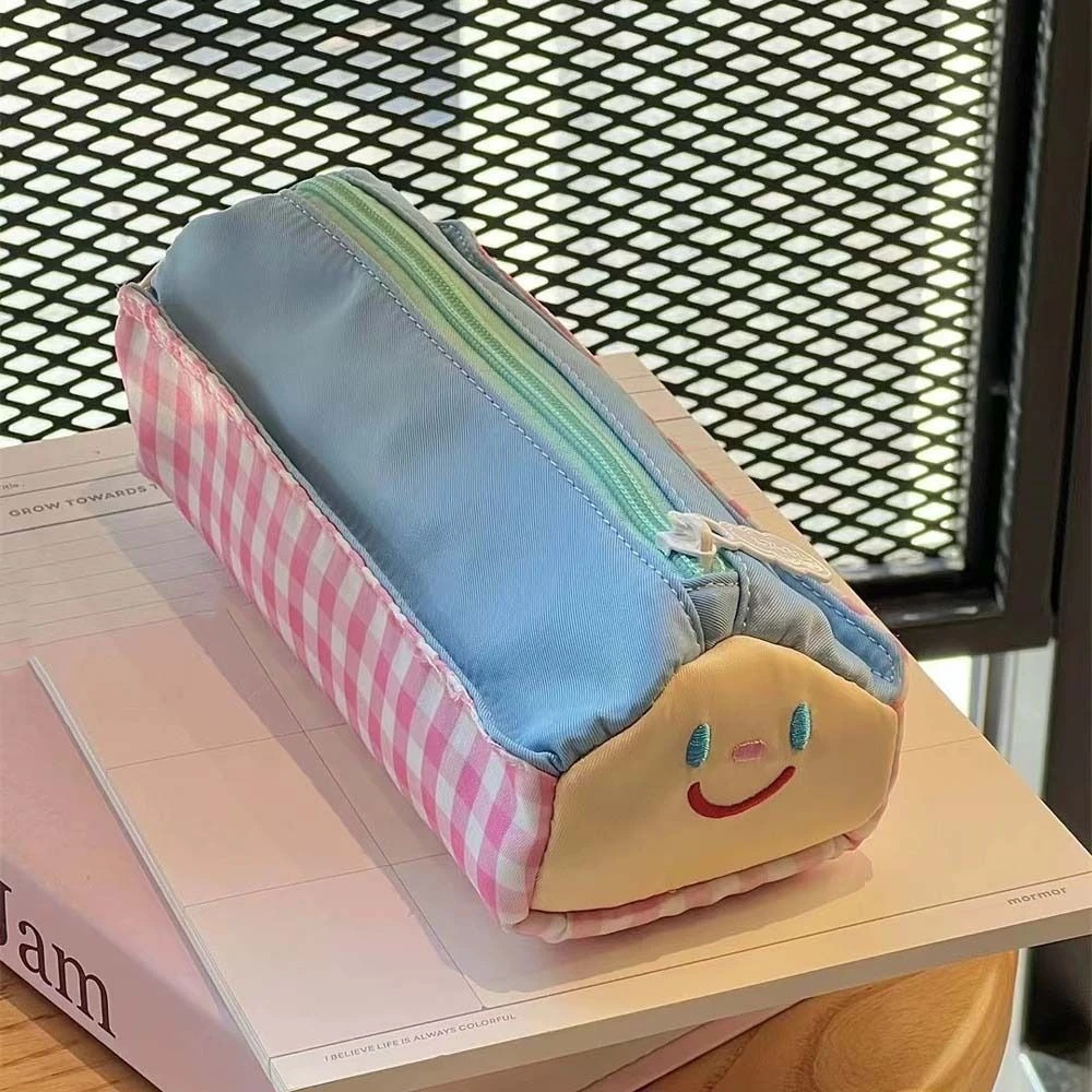 Desktop Storage Lovely House Stationery Bag Large Capacity Aesthetic Korean Style Pencil Case House Shape Ins Style Pencil Pouch
Desktop Storage Lovely House Stationery Bag Large Capacity Aesthetic Korean Style Pencil Case House Shape Ins Style Pencil Pouch