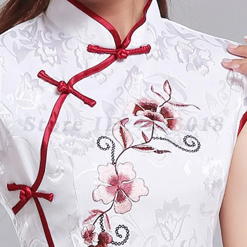 Женское платье Ципао размера плюс 3XL с вышитым цветком Cheongsam, новое улучшенное традиционное платье в китайском стиле, Vestidos De Festa
Женское платье Ципао размера плюс 3XL с вышитым цветком Cheongsam, новое улучшенное традиционное платье в китайском стиле, Vestidos De Festa