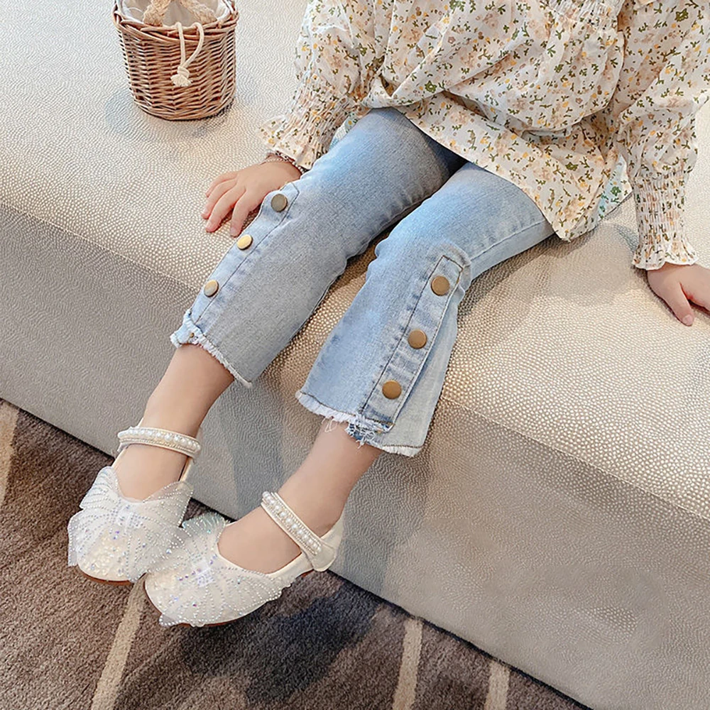 1-6Years Old Kids Girls Blue Jeans Spring Summer Elastic Waist Buttons Design Flared Denim Pants Korean Style Thin Stretch Jean
1-6Years Old Kids Girls Blue Jeans Spring Summer Elastic Waist Buttons Design Flared Denim Pants Korean Style Thin Stretch Jean