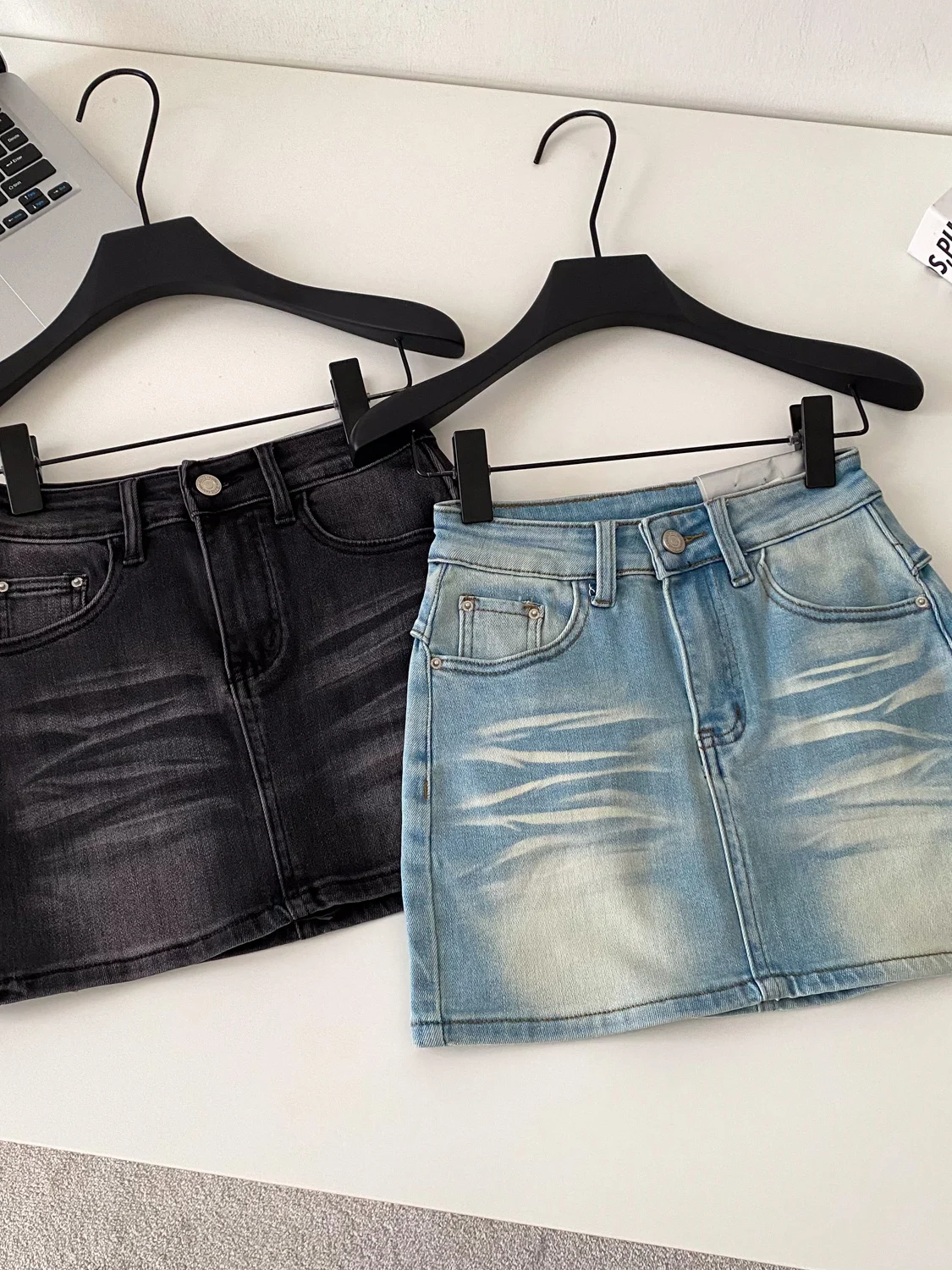 Korean Style High Waist A-Line Skirt Personality Short Jeans Skirt Commute Versatile Slimming Small Size City Commute
Korean Style High Waist A-Line Skirt Personality Short Jeans Skirt Commute Versatile Slimming Small Size City Commute