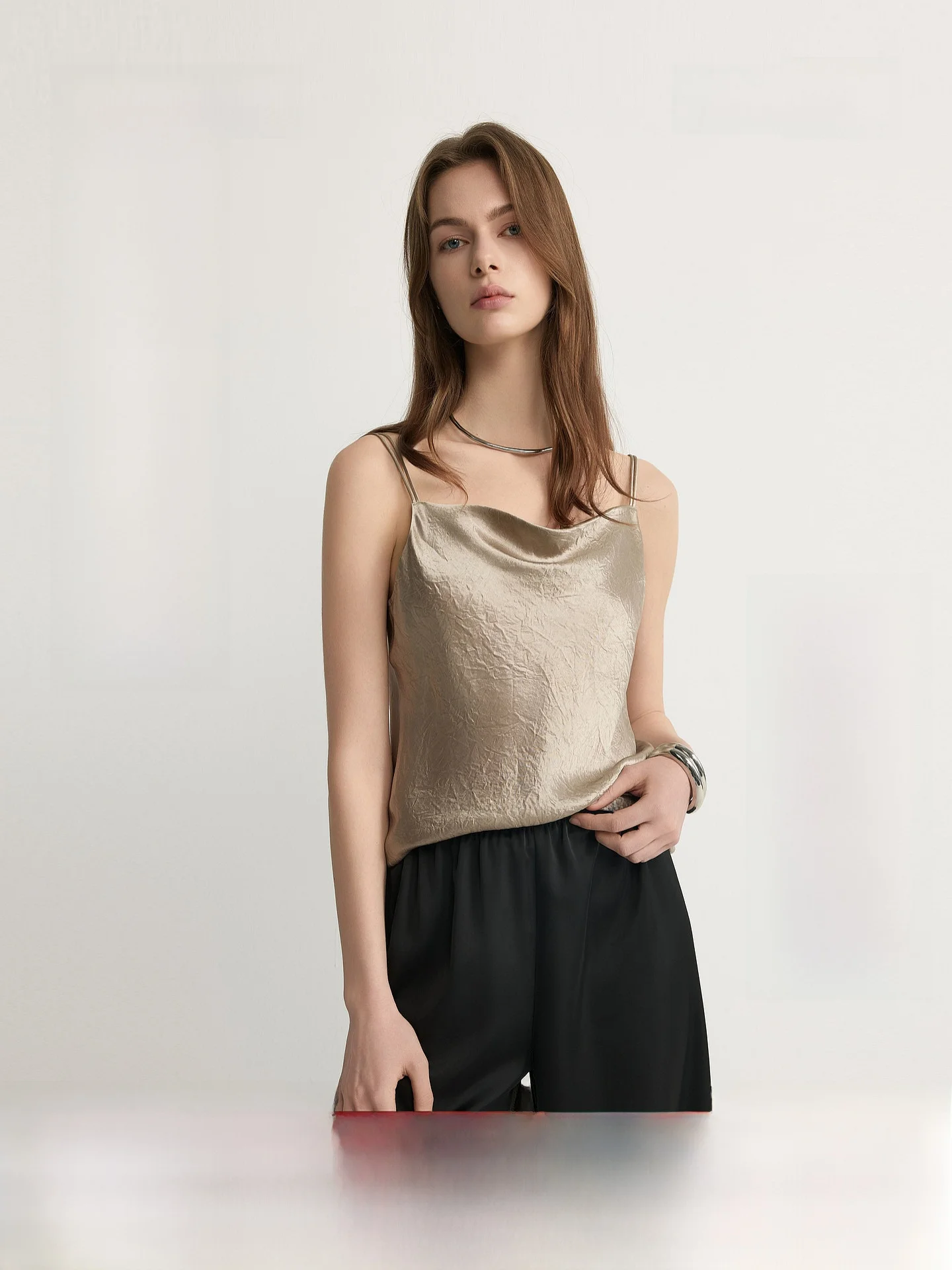 PRICH Simple Elegance Gathered Neck Ruffle Detail Tank Top Women's Inner Wear Summer 2026 New Style Commute Style Regular Fit
PRICH Simple Elegance Gathered Neck Ruffle Detail Tank Top Women's Inner Wear Summer 2026 New Style Commute Style Regular Fit
