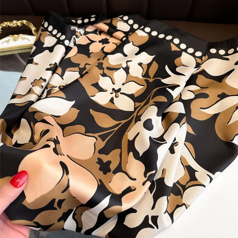 Fashion New Design Floral Silk Scarf Luxury Elegant Women's Scarf Soft Square Women Shawl Headkerchief
Fashion New Design Floral Silk Scarf Luxury Elegant Women's Scarf Soft Square Women Shawl Headkerchief