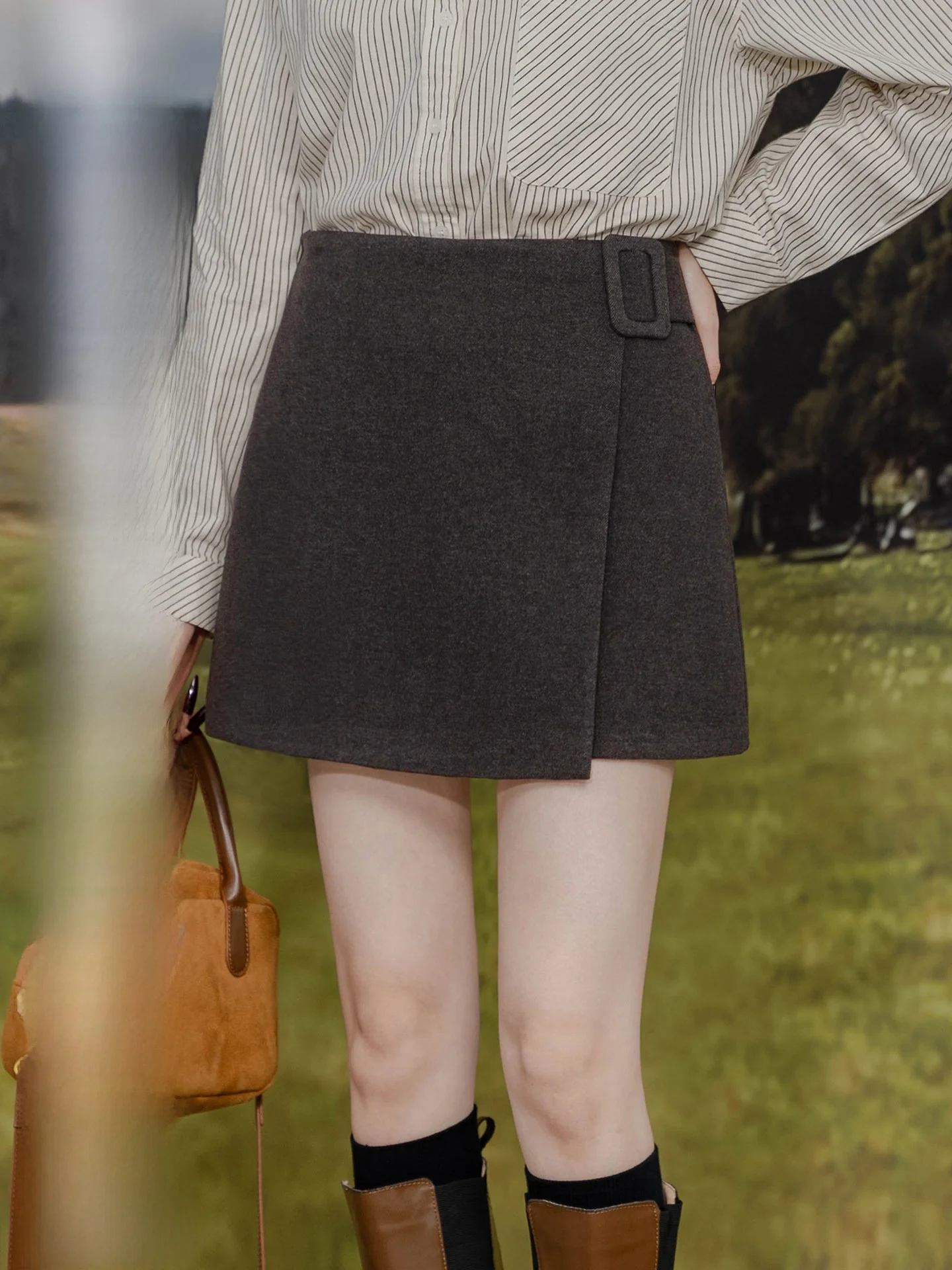 Юбка А-силуэта с высокой талией, асимметричный дизайн, из шерстяной ткани, женская, простая, универсальная, с защитой от просвечивания, для повседневной носки
Юбка А-силуэта с высокой талией, асимметричный дизайн, из шерстяной ткани, женская, простая, универсальная, с защитой от просвечивания, для повседневной носки