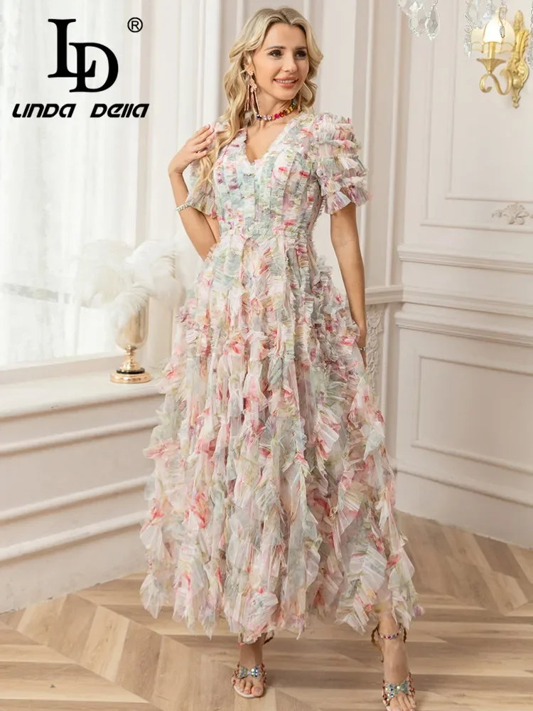 LD LINDA DELLA 2025 Spring/Summer Fashion Design V-neck Floral Print, Black Fungus Edge Short Sleeve Dress Dress+French Style
LD LINDA DELLA 2025 Spring/Summer Fashion Design V-neck Floral Print, Black Fungus Edge Short Sleeve Dress Dress+French Style