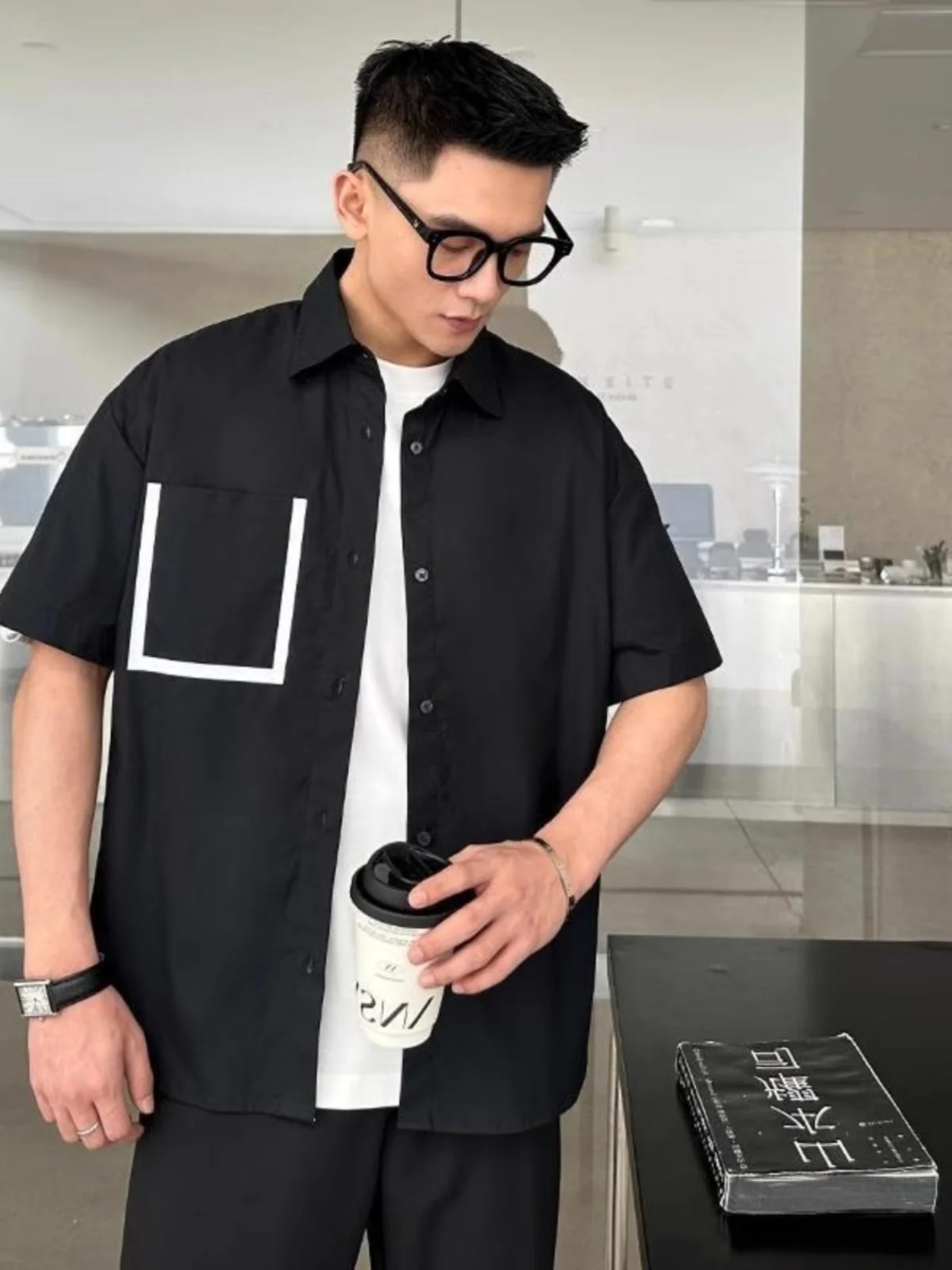 plus Size 300 Pou Men's Casual ort Sve irt Thin Five Sve Casual Haome Ne Breathable Summer Faion
plus Size 300 Pou Men's Casual ort Sve irt Thin Five Sve Casual Haome Ne Breathable Summer Faion