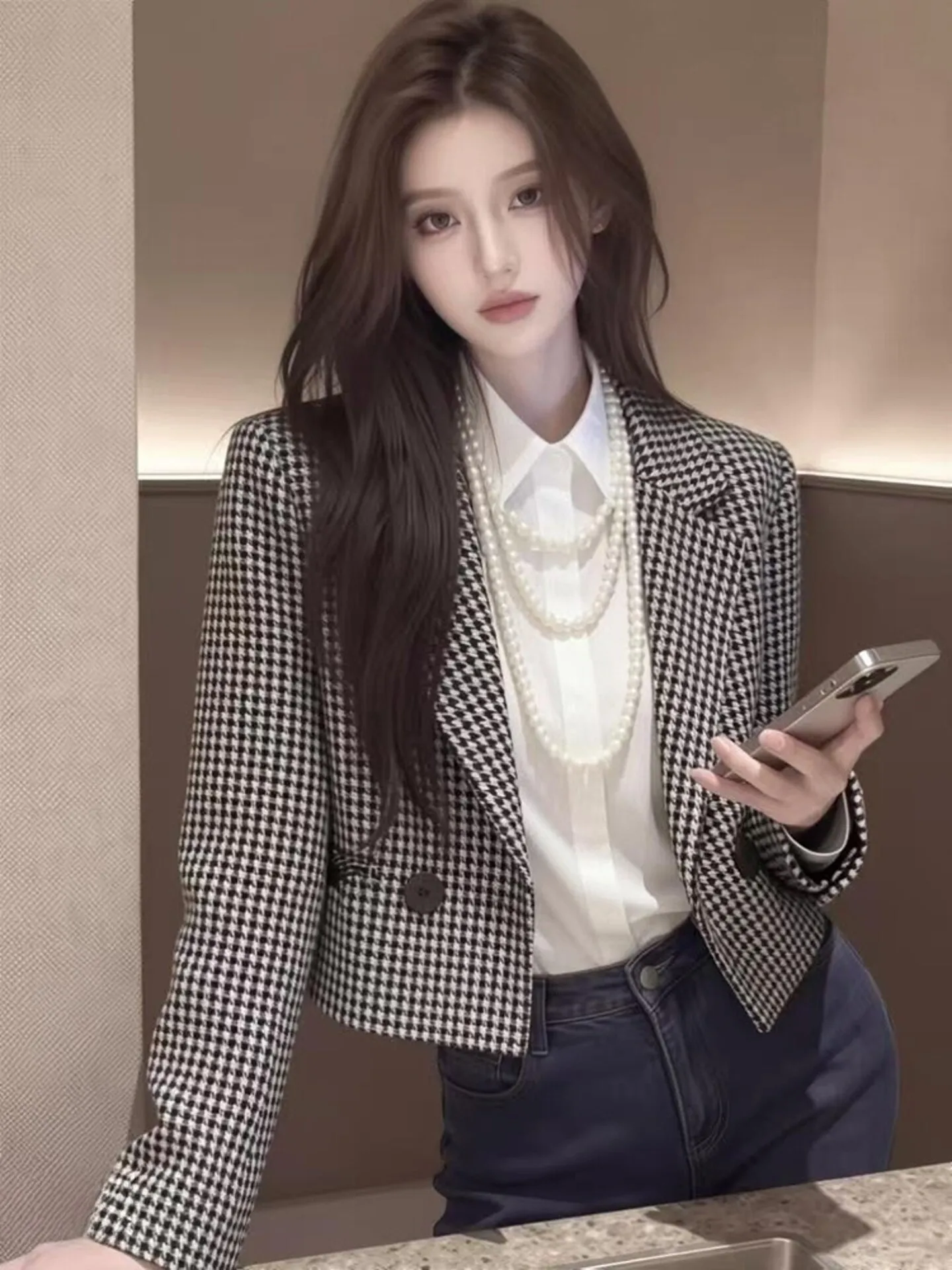 2026 Spring New Style Short Plaid Jacket Women's Fashion Luxury Wind Small Fragrance Style Coat Elegant Casual Long Sleeve
2026 Spring New Style Short Plaid Jacket Women's Fashion Luxury Wind Small Fragrance Style Coat Elegant Casual Long Sleeve